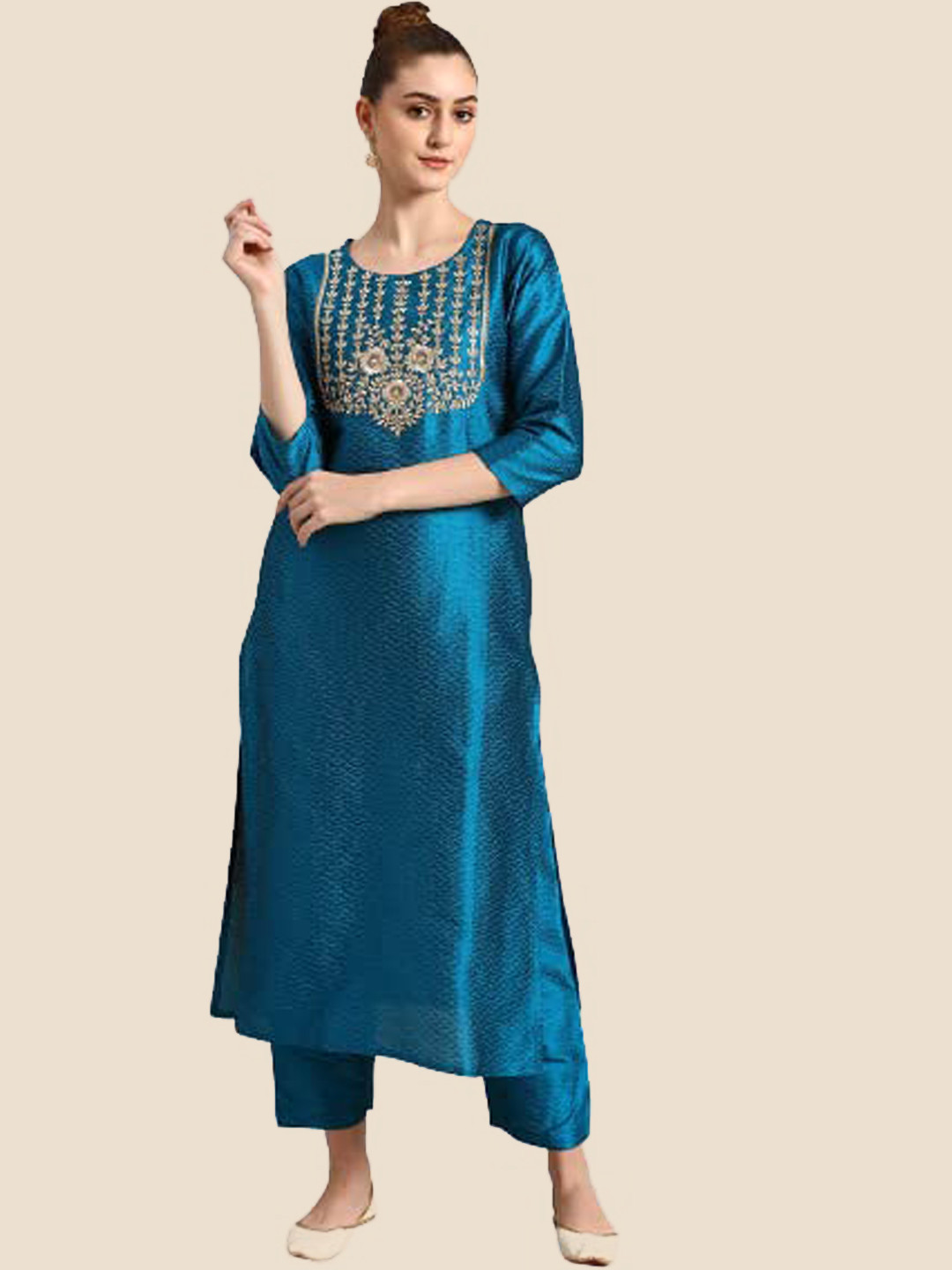 

PERFECTBLUE Geometric Woven Design Thread Work Detail Regular Kurta with Trousers, Blue