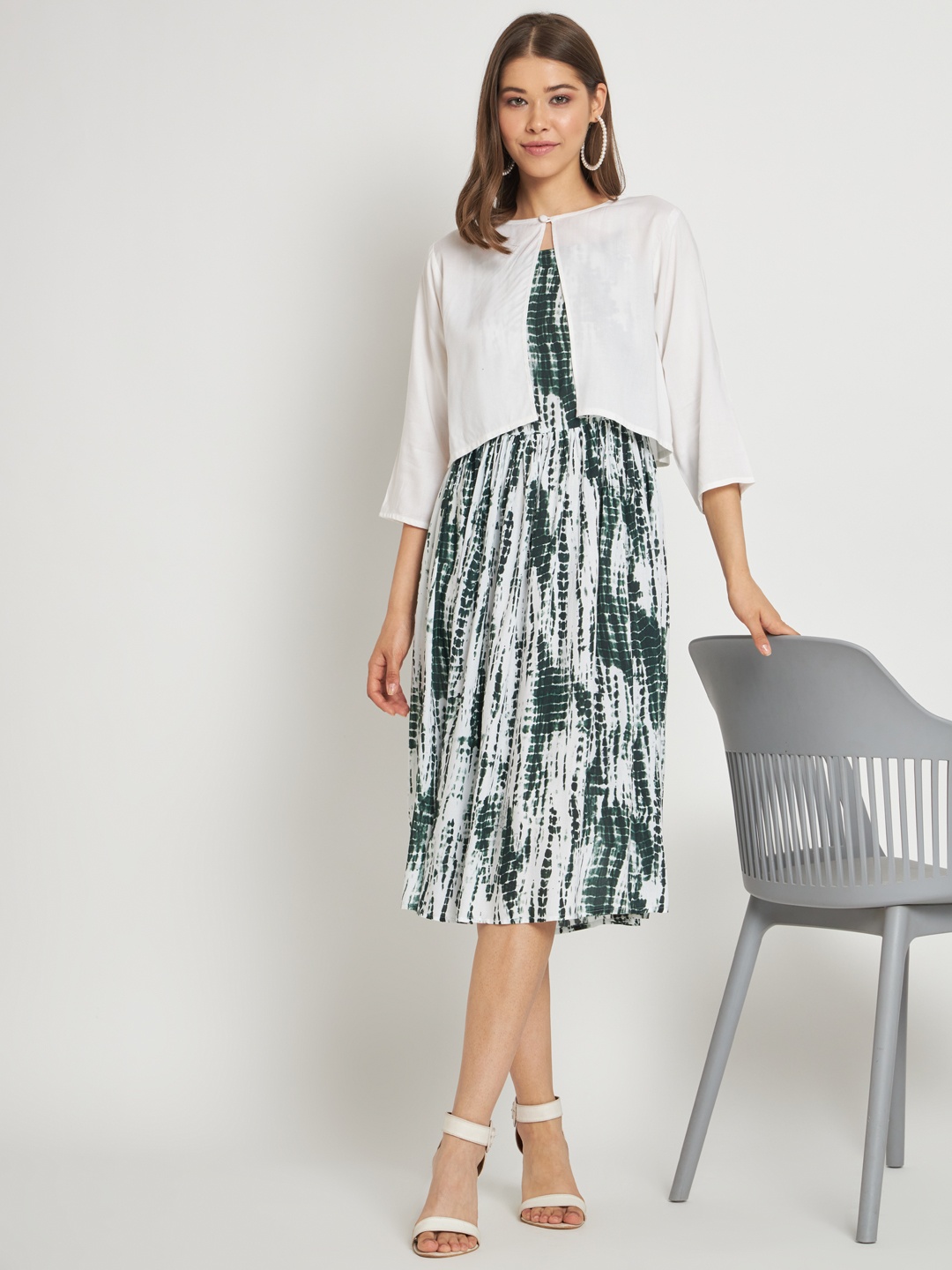 

CUFFS N LASHES Tie And Dye Printed Fit & Flare Dress With Shrug, Green
