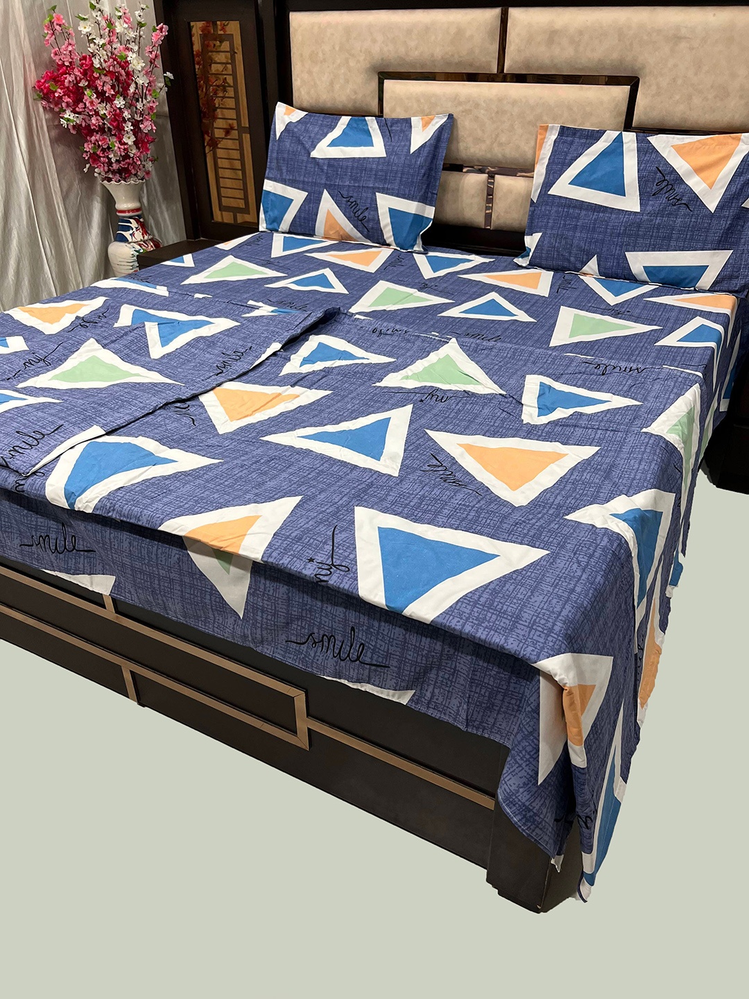 

Pure Decor Blue & Green Geometric Printed 250 TC Double King Bed Bedding Set