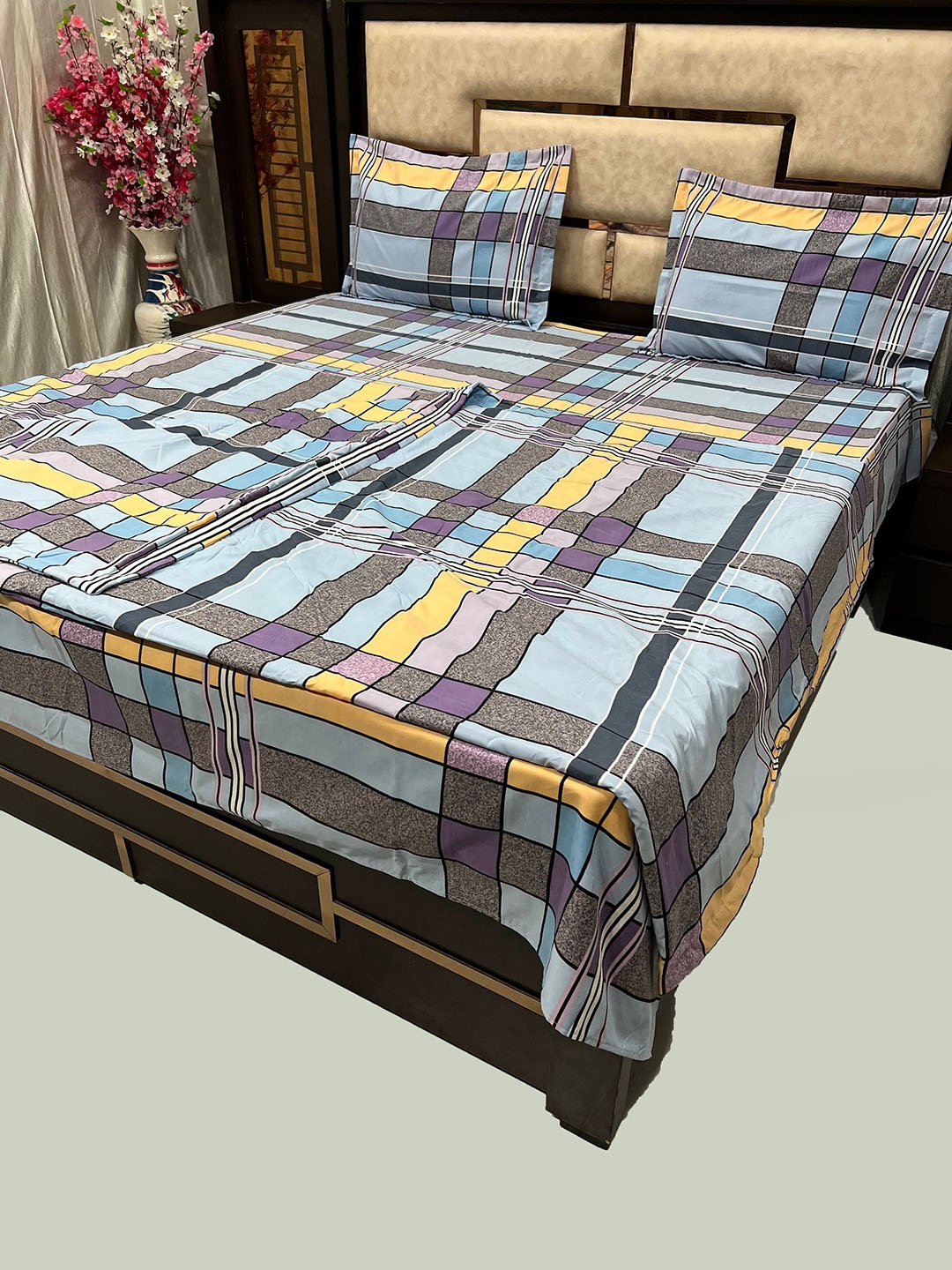 

Pure Decor Blue & Yellow Geometric Printed 250 TC Double King Bed Bedding Set