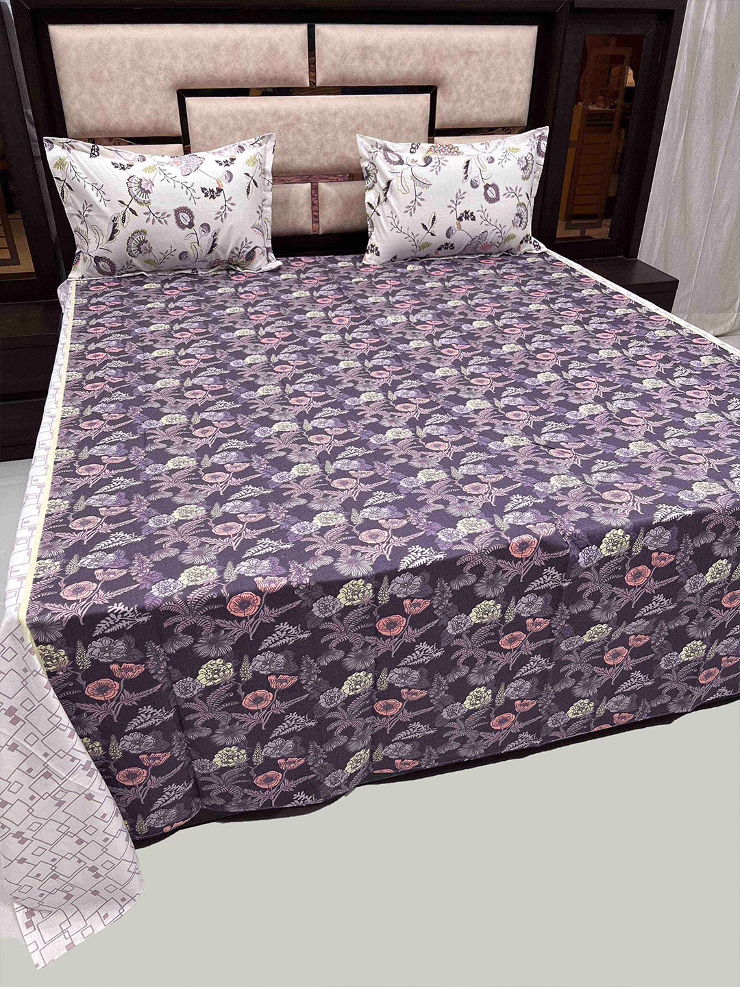 

Pure Decor Purple & White Floral 350 TC Pure Cotton King Bedsheet with 2 Pillow Covers