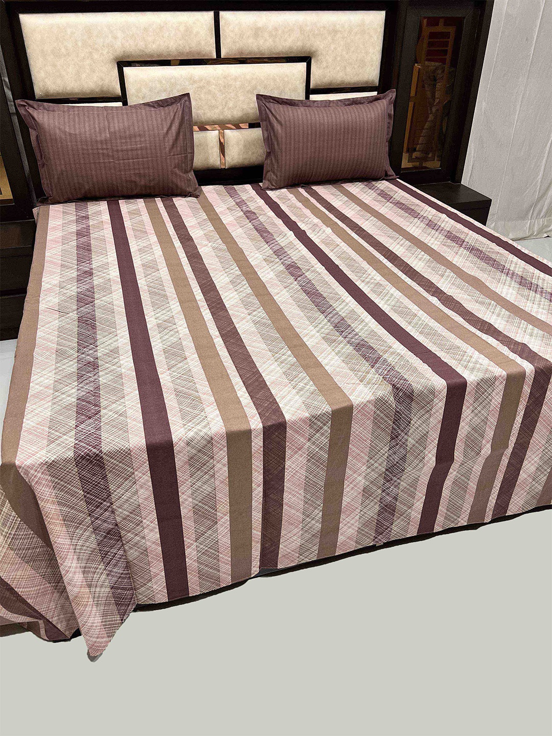 

Pure Decor Vogue White & Purple Striped 350 TC Cotton King Bedsheet with 2 Pillow Covers