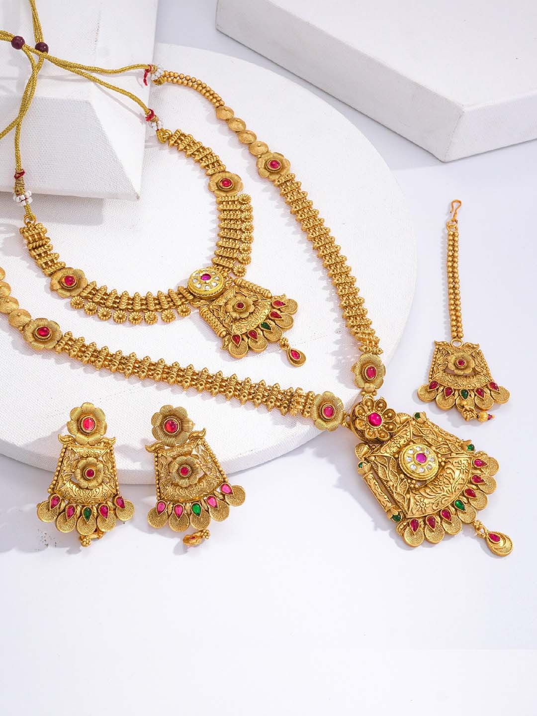 

LAFORWORD Gold-Plated Stone-Studded Bridal Jewellery Set