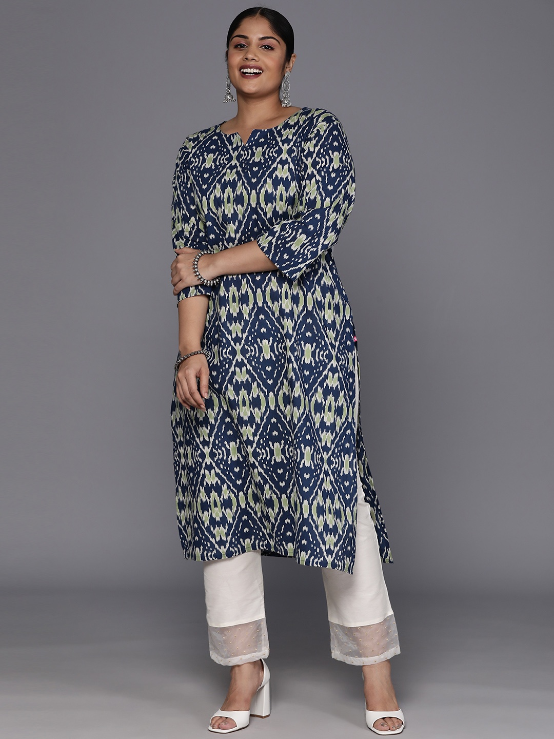 

Varanga Plus Size Printed Ikat Pure Cotton Kurta, Navy blue