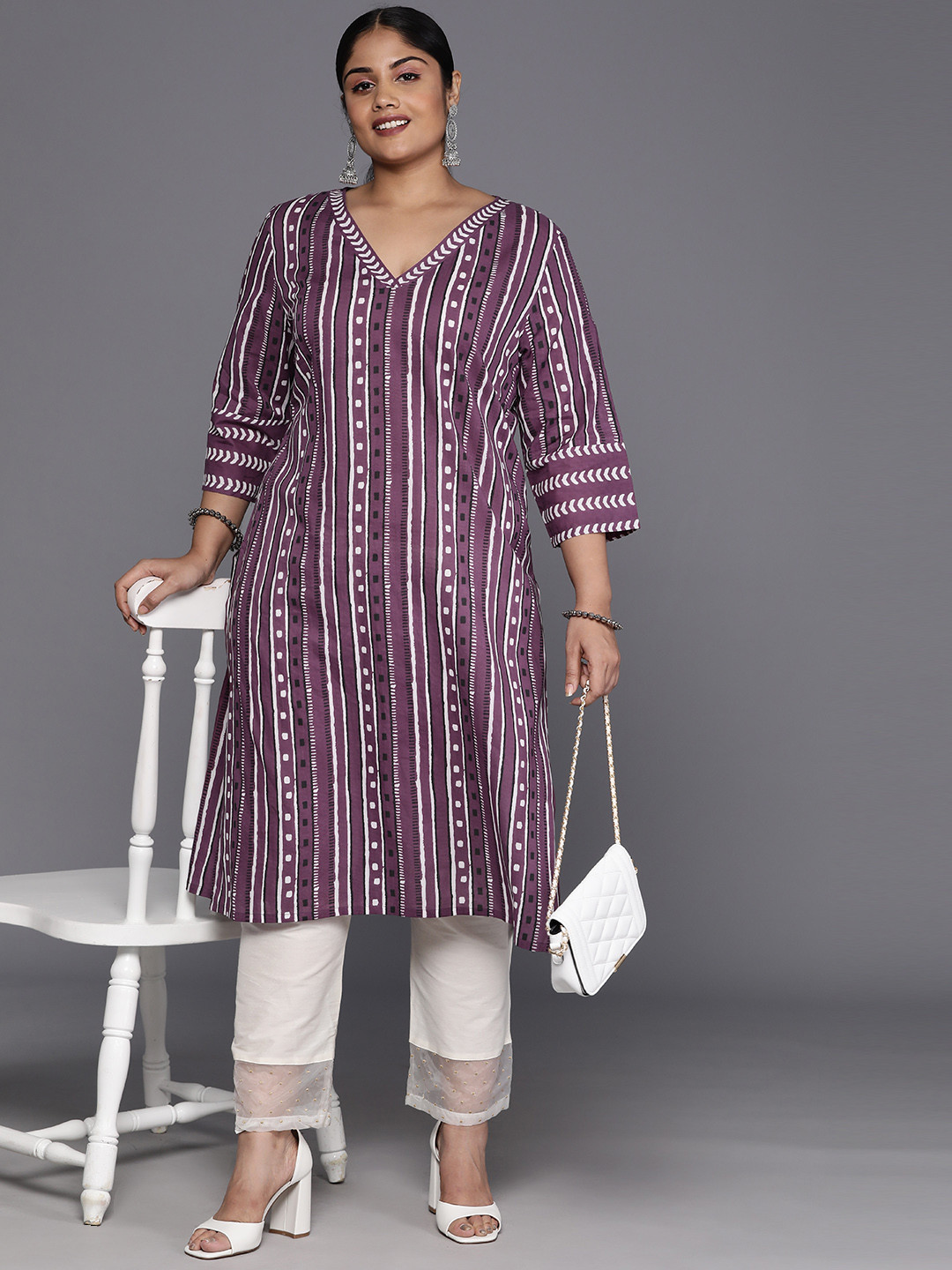 

Varanga Plus Size Striped Pure Cotton Kurta, Purple