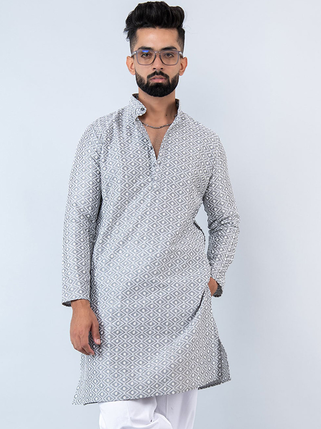 

Tistabene Geometric Embroidered Mandarin Collar Thread Work Cotton Kurta, Grey