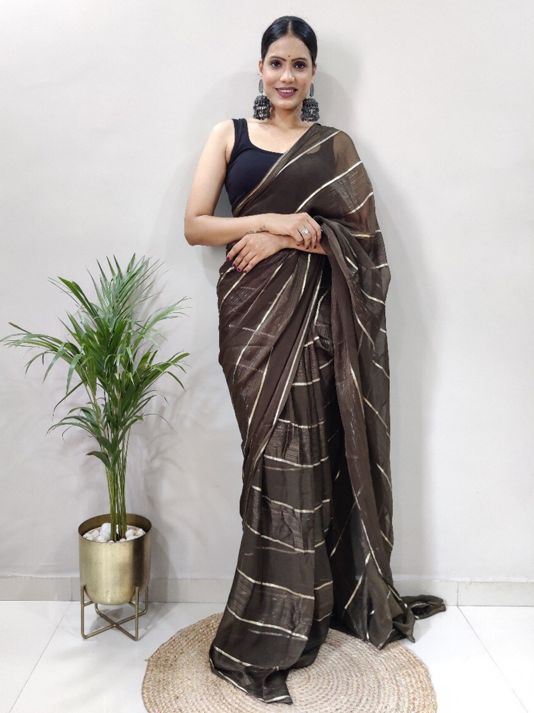 

VEERAX Striped Pure Silk Saree, Black