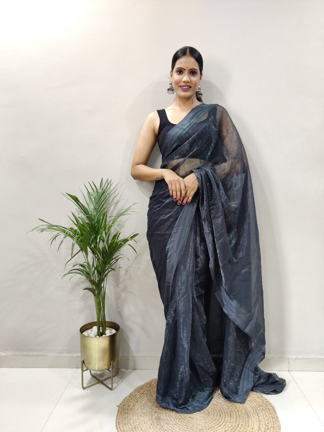 

VEERAX Striped Border Pure Silk Saree, Grey