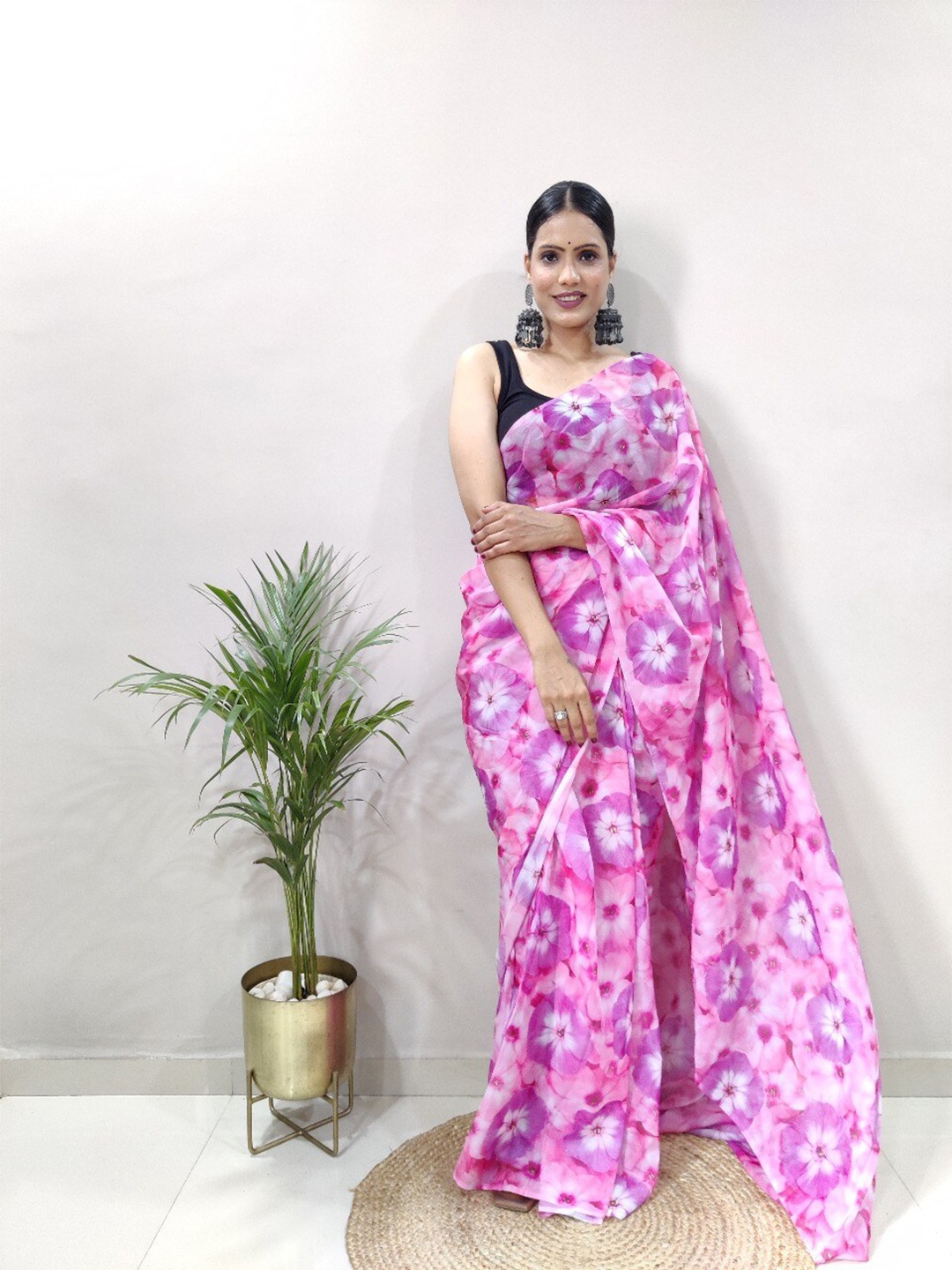 

VEERAX Floral Printed Pure Silk Saree, Pink