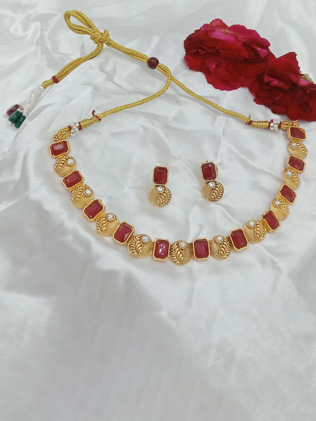 

AASHISH IMITATION Gold-Plated Kundan-Studded Jewellery Set, Red