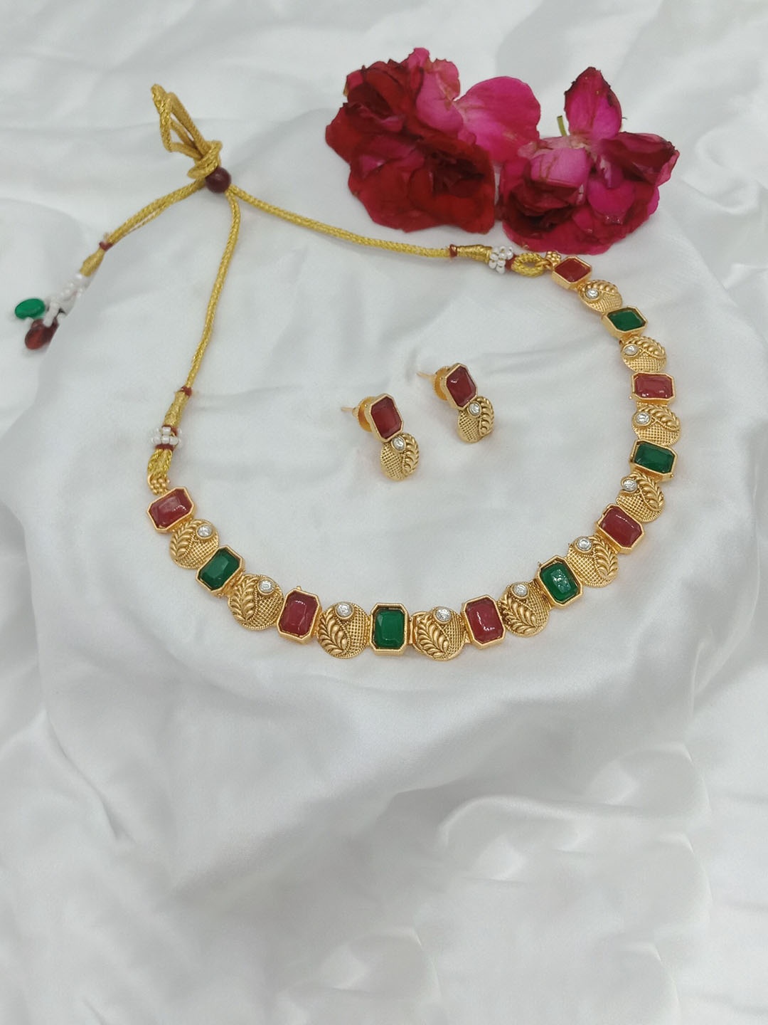 

AASHISH IMITATION Gold-Plated Green & Pink Kundan-Studded & Beaded Jewellery Set