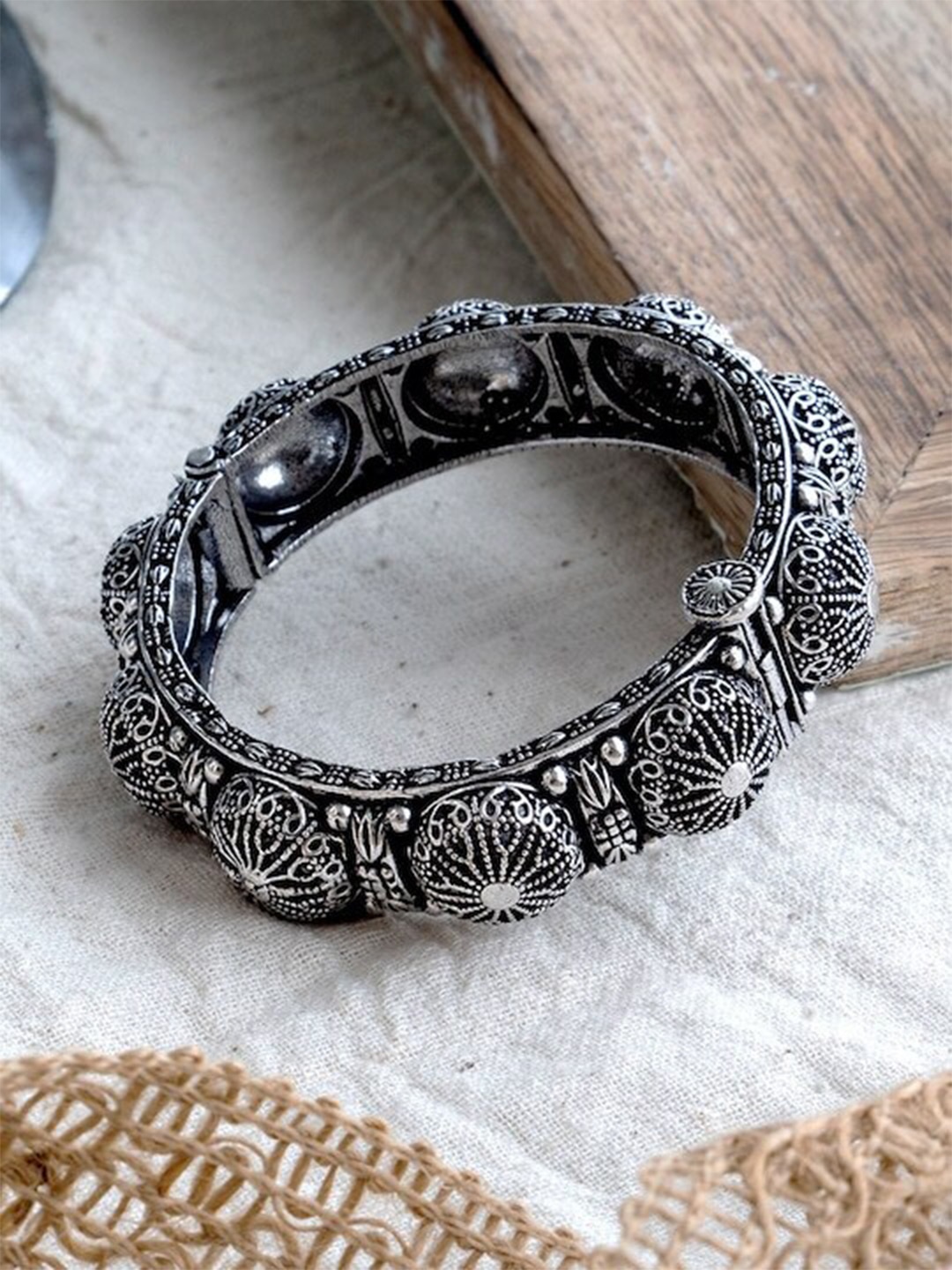 

Infuzze Silver-Plated Oxidised Bangale-Style Bracelet