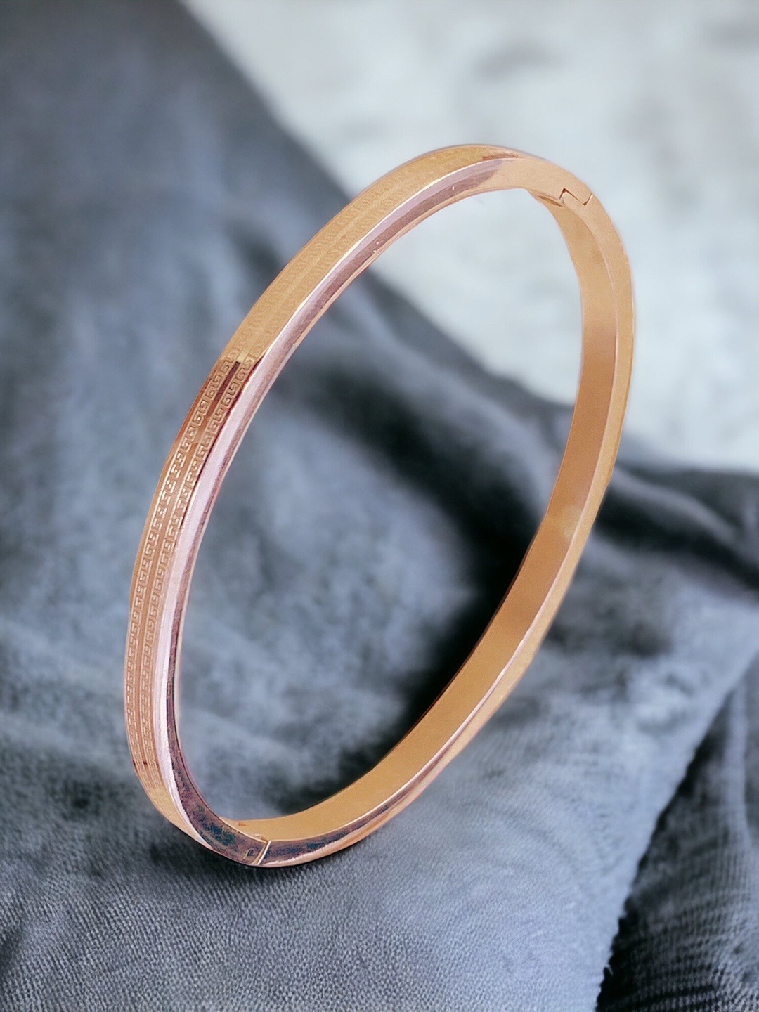 

MYKI Unisex Cubic Zirconia Rose Gold-Plated Bangle-Style Bracelet