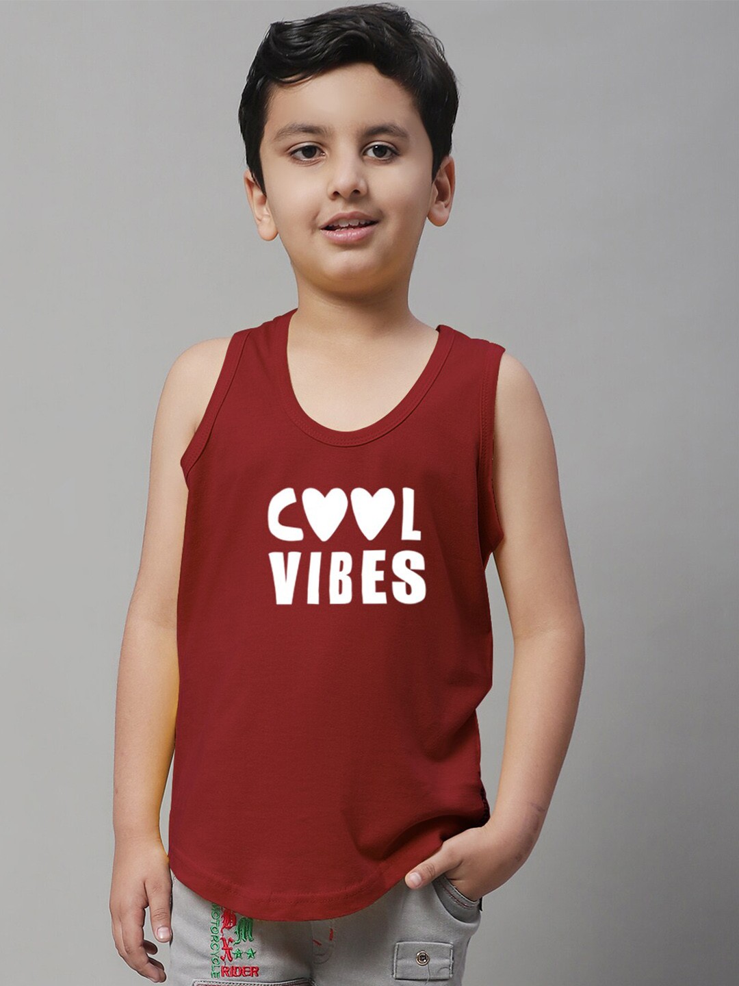 

Friskers Boys Typography Printed Pure Cotton Vests, Maroon