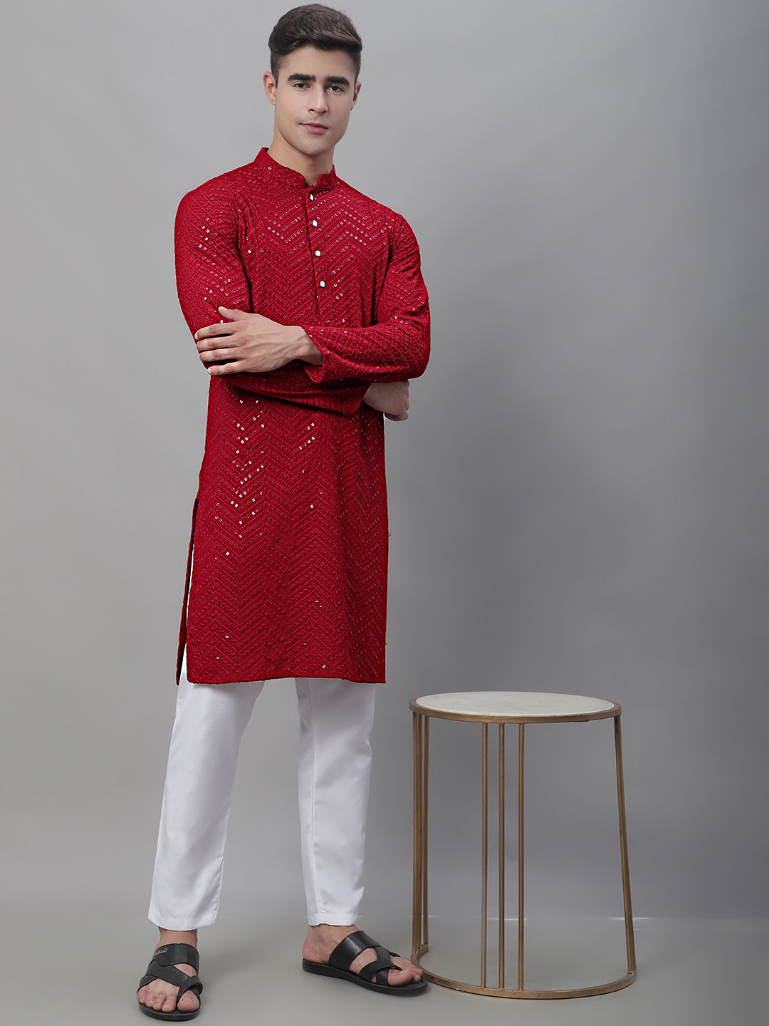 

Jompers Embellished Mandarin Collar Regular Sequined Pure Cotton Kurta with Pyjamas, Maroon