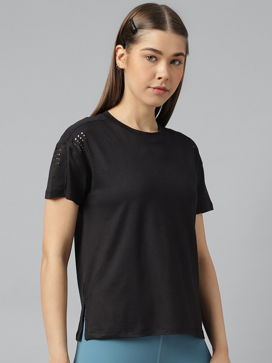 

Fitkin Anti Odour Extended Sleeves Cut-Outs Relaxed Fit Sports T-shirt, Black