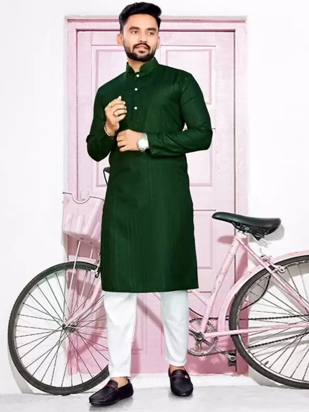 

CELLUX Mandarin Collar Regular Kurta With Pyjamas, Green