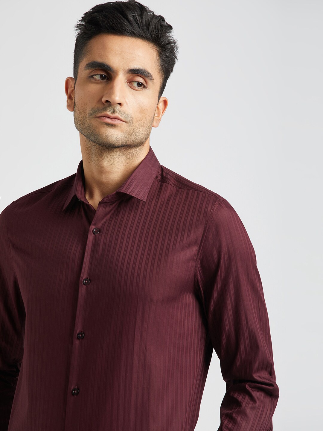 

THE BEAR HOUSE Vertical Striped Spread Collar Pure Cotton Formal Shirt, Maroon