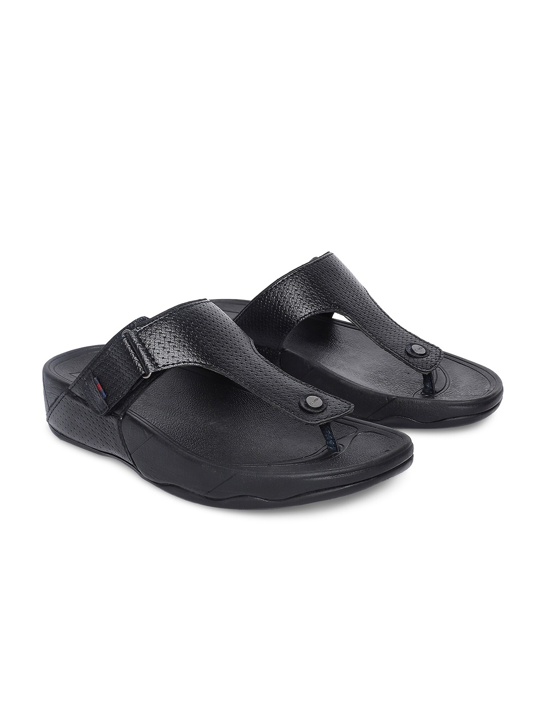 

Buckaroo Men Textured Comfort Sandals, Black