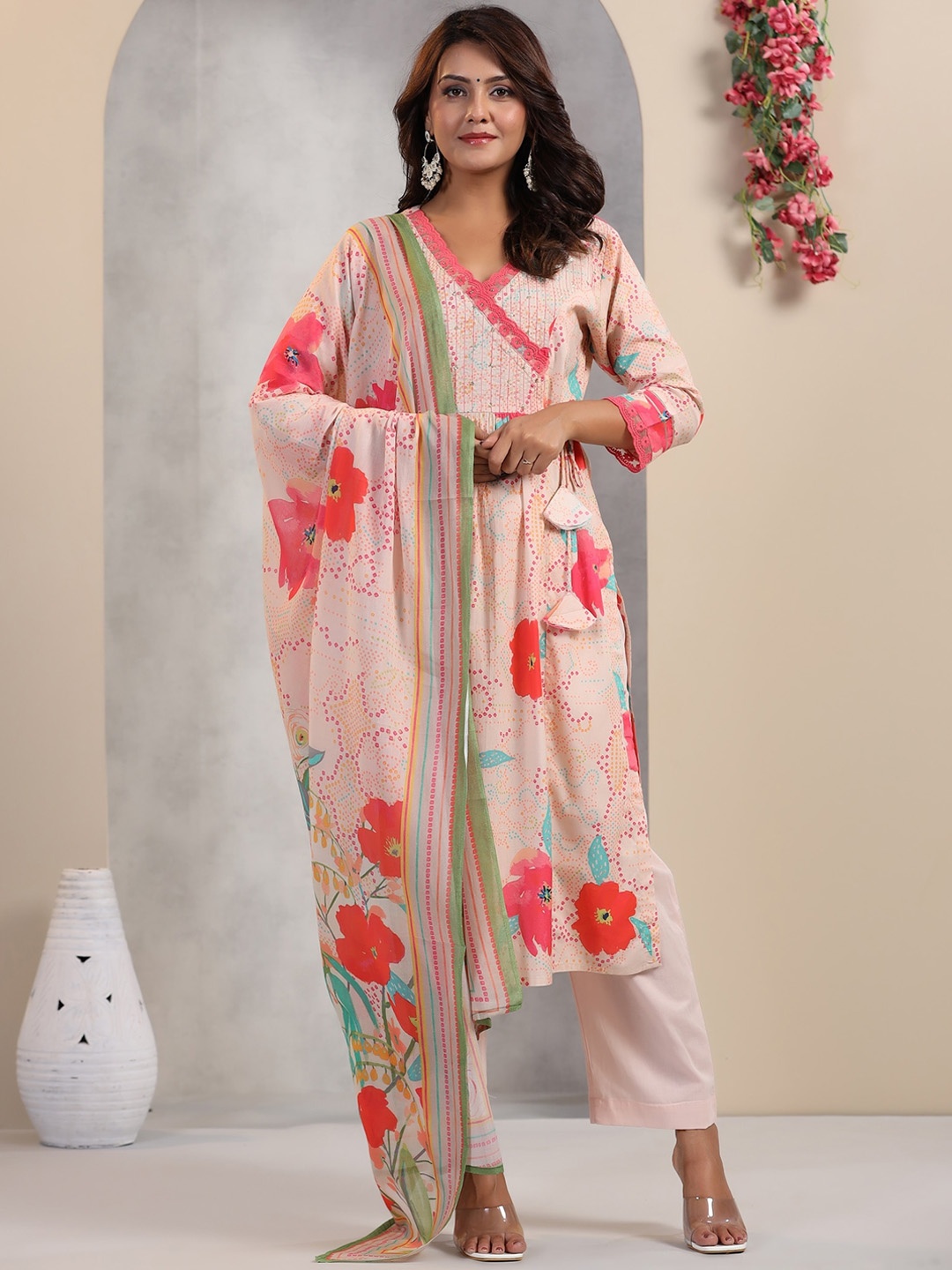 

EtnicaWear Floral Printed Regular Thread Work Pure Silk Kurta & Trousers With Dupatta, Peach