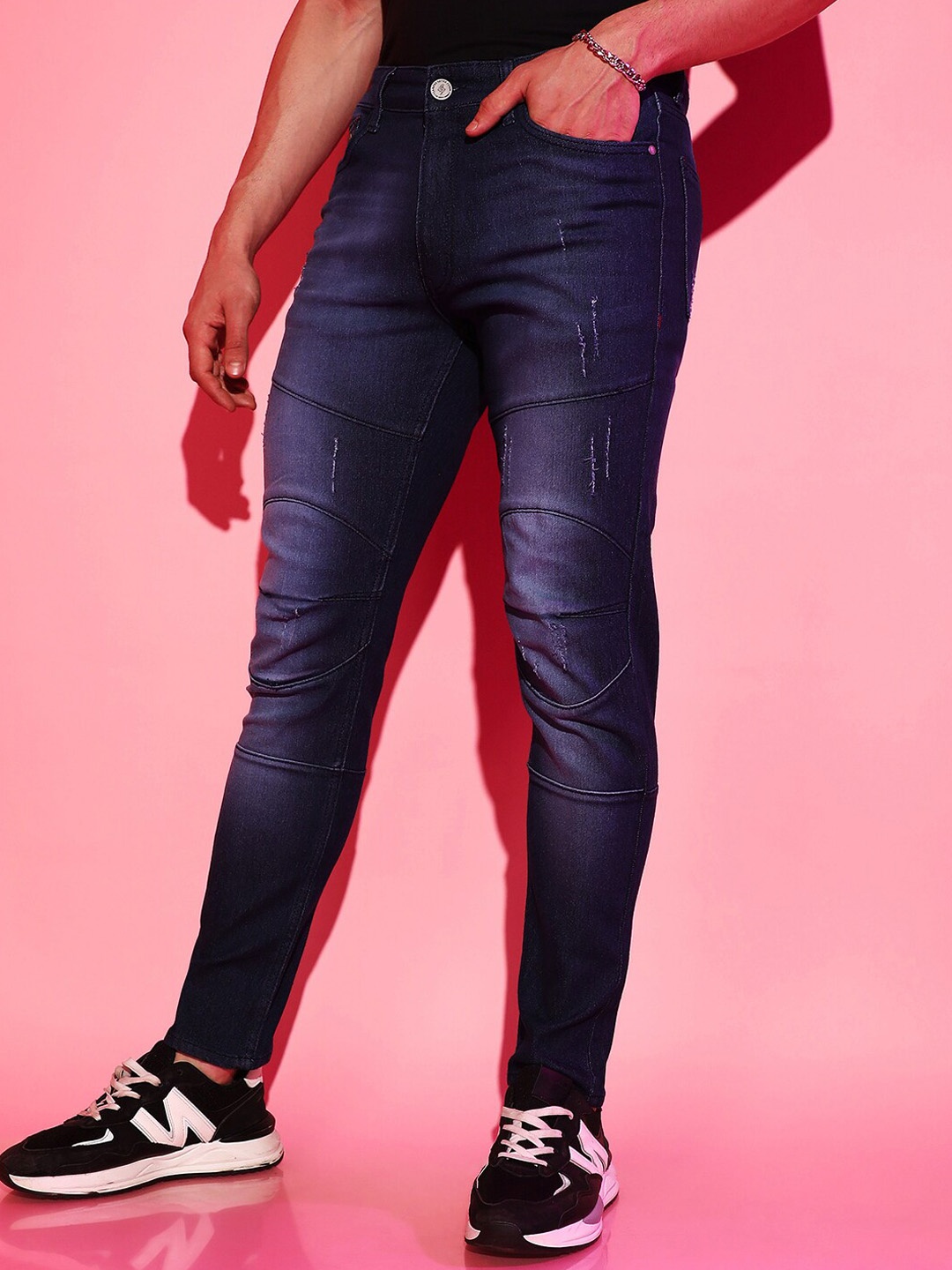 

Campus Sutra Men Navy Blue Smart Mildly Distressed Mid Rise Cotton Jeans