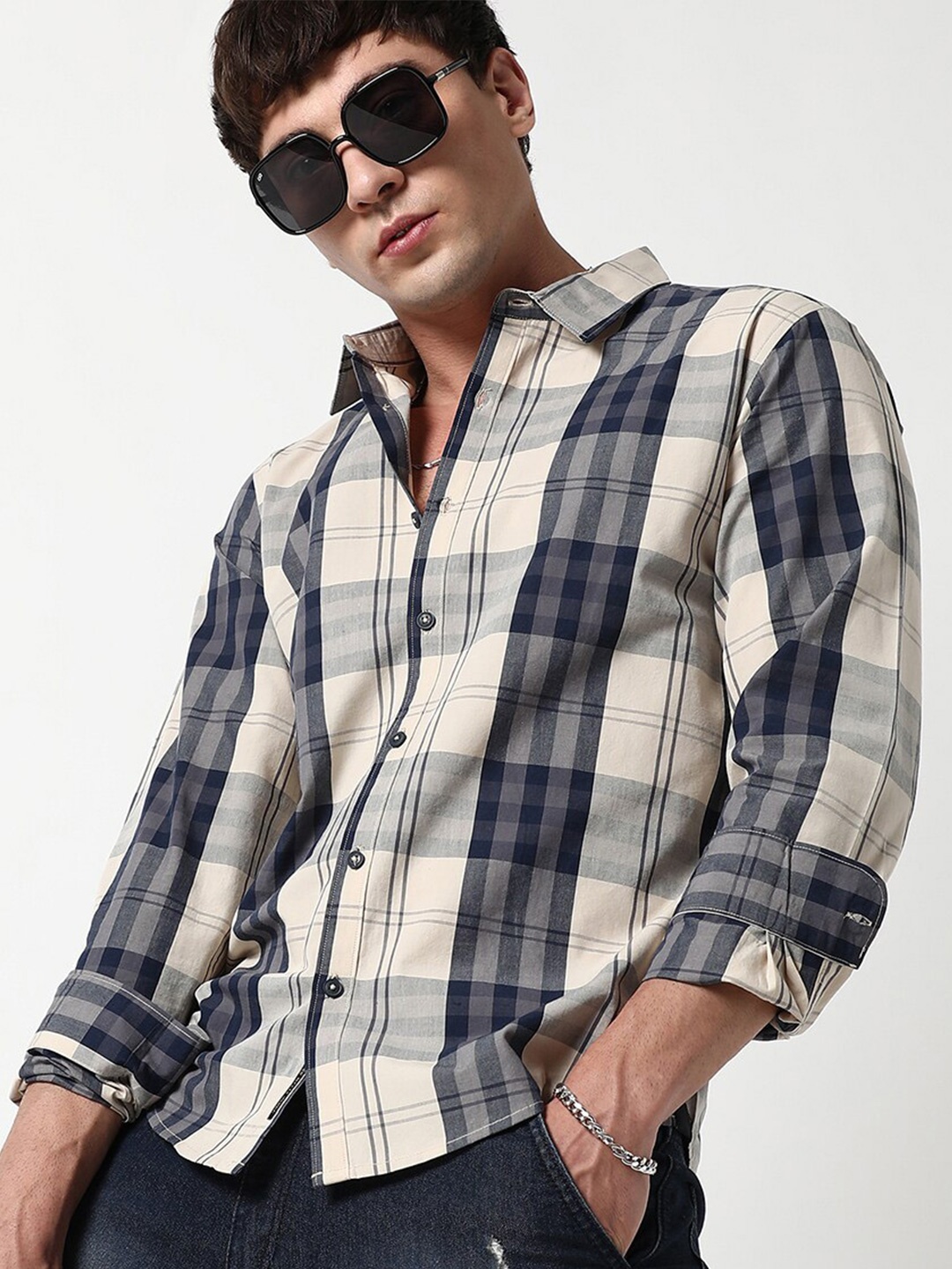 

Campus Sutra Classic Tartan Checked Cotton Shirt, White