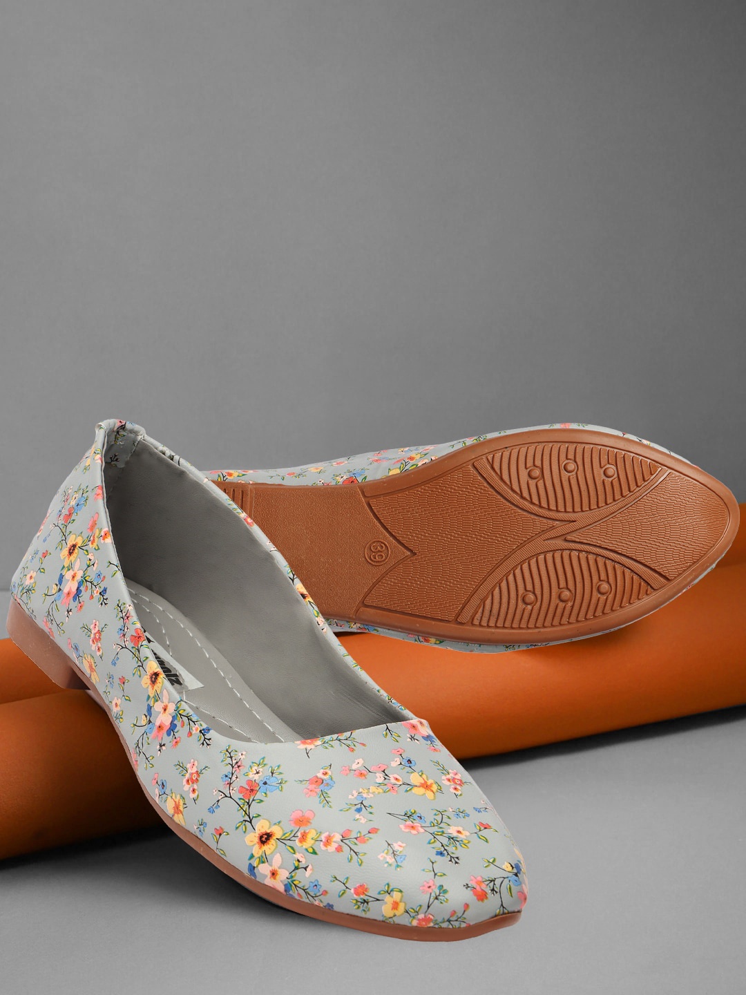 

Elibolz Printed Slip On Ballerinas, Grey