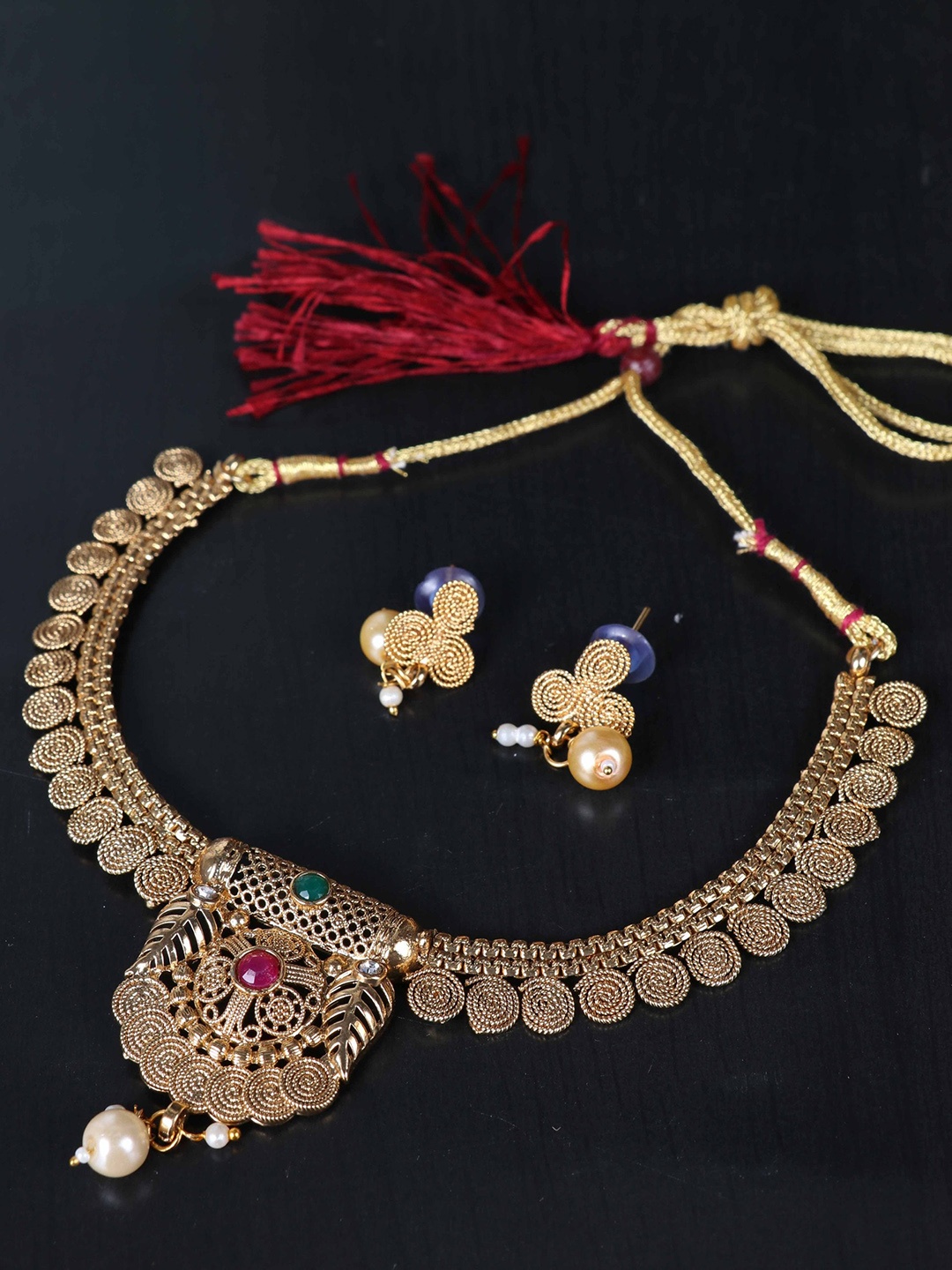 

LAFORWORD Gold-Plated Stone Studded & Beaded Necklace And Earrings