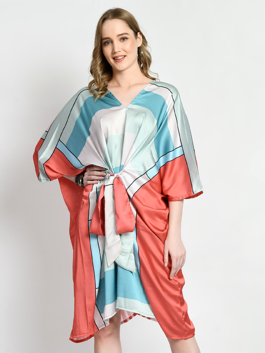 

Navvi Colourblocked Round Neck Extended Sleeves Satin Kaftan Dress, Red