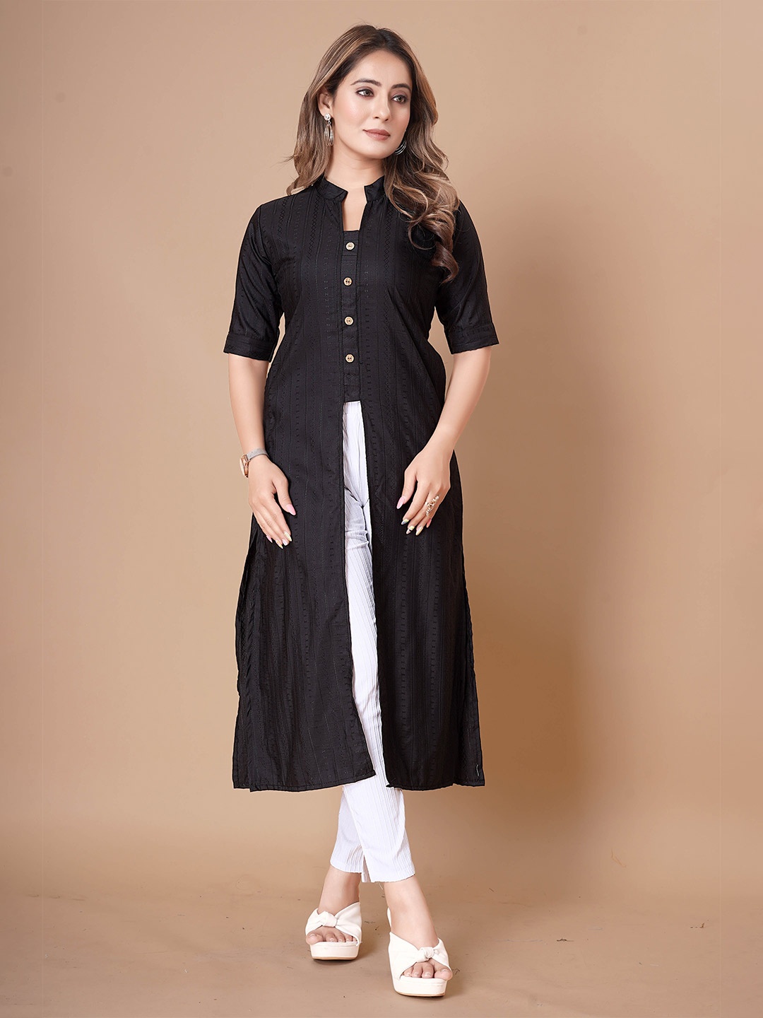 

WEAVETECH IMPEX Mandarin Collar Fusion Kurtas, Black