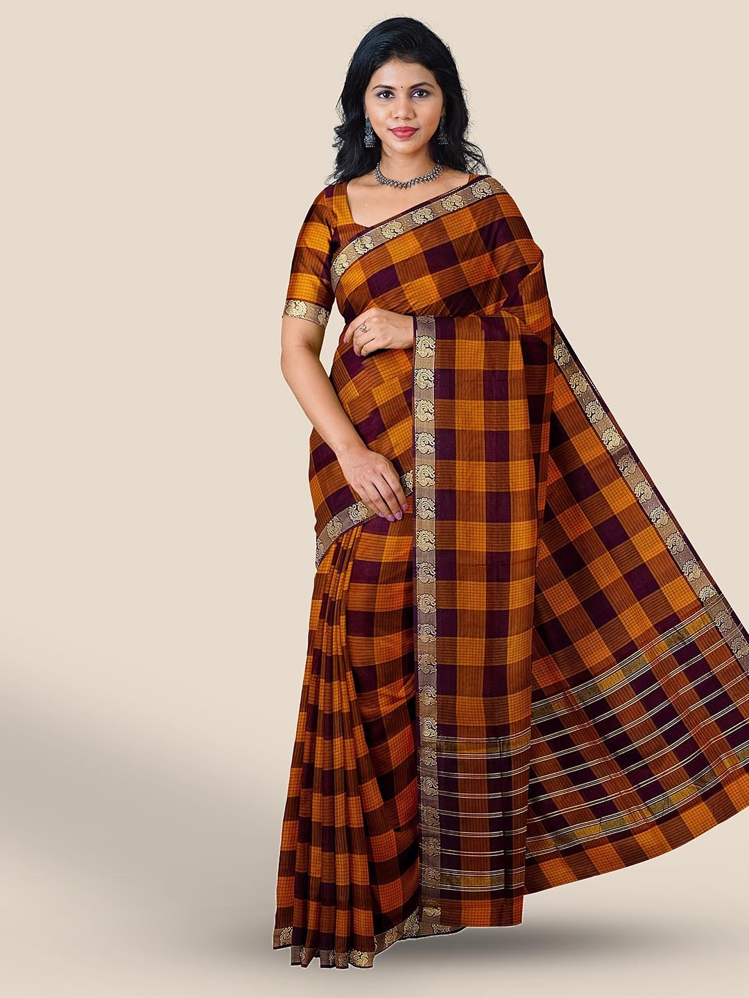 

The Chennai Silks Checked Zari Pure Cotton Chettinad Saree, Orange