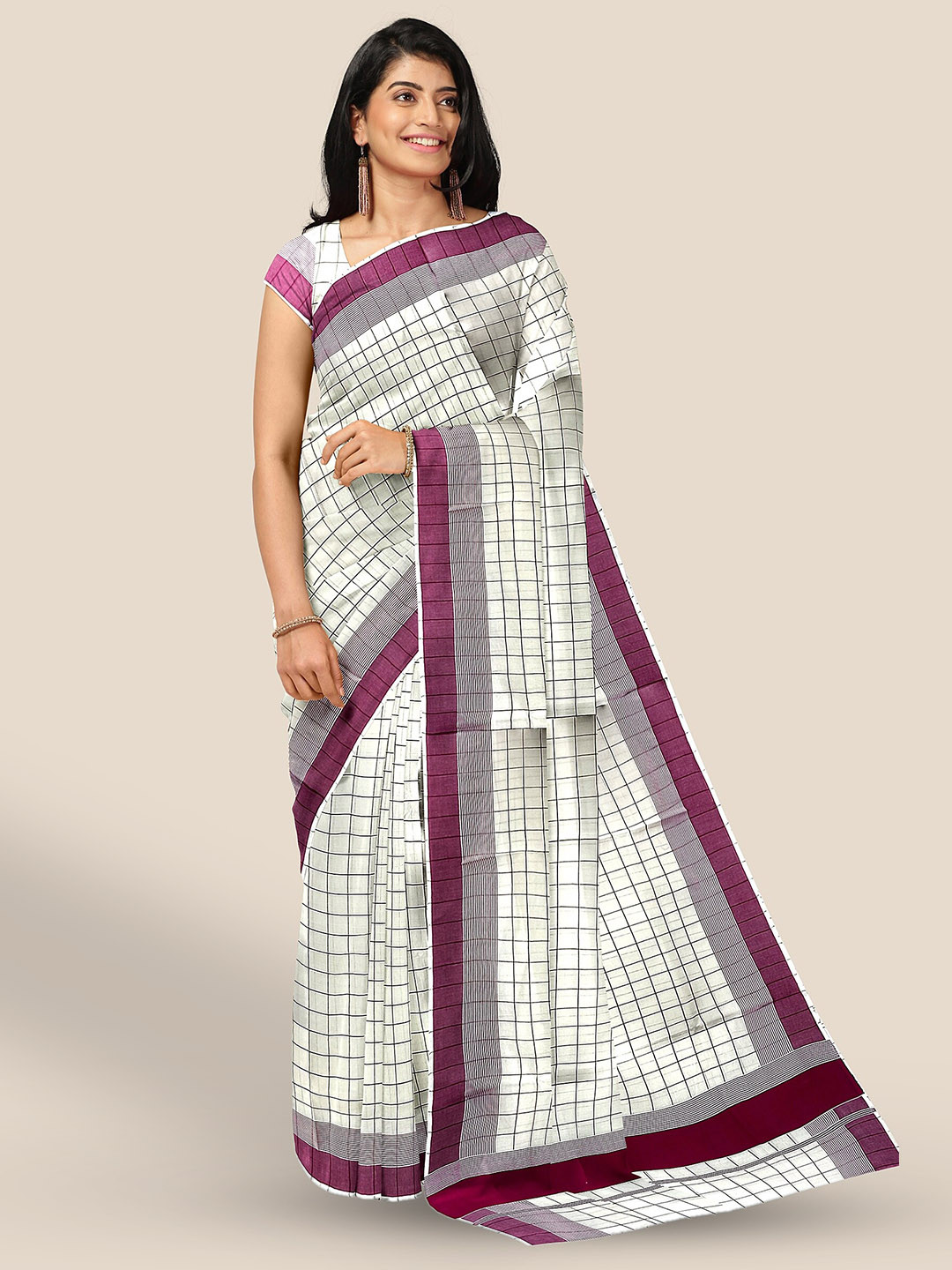 

The Chennai Silks Checked Pure Cotton Kasavu Saree, Off white