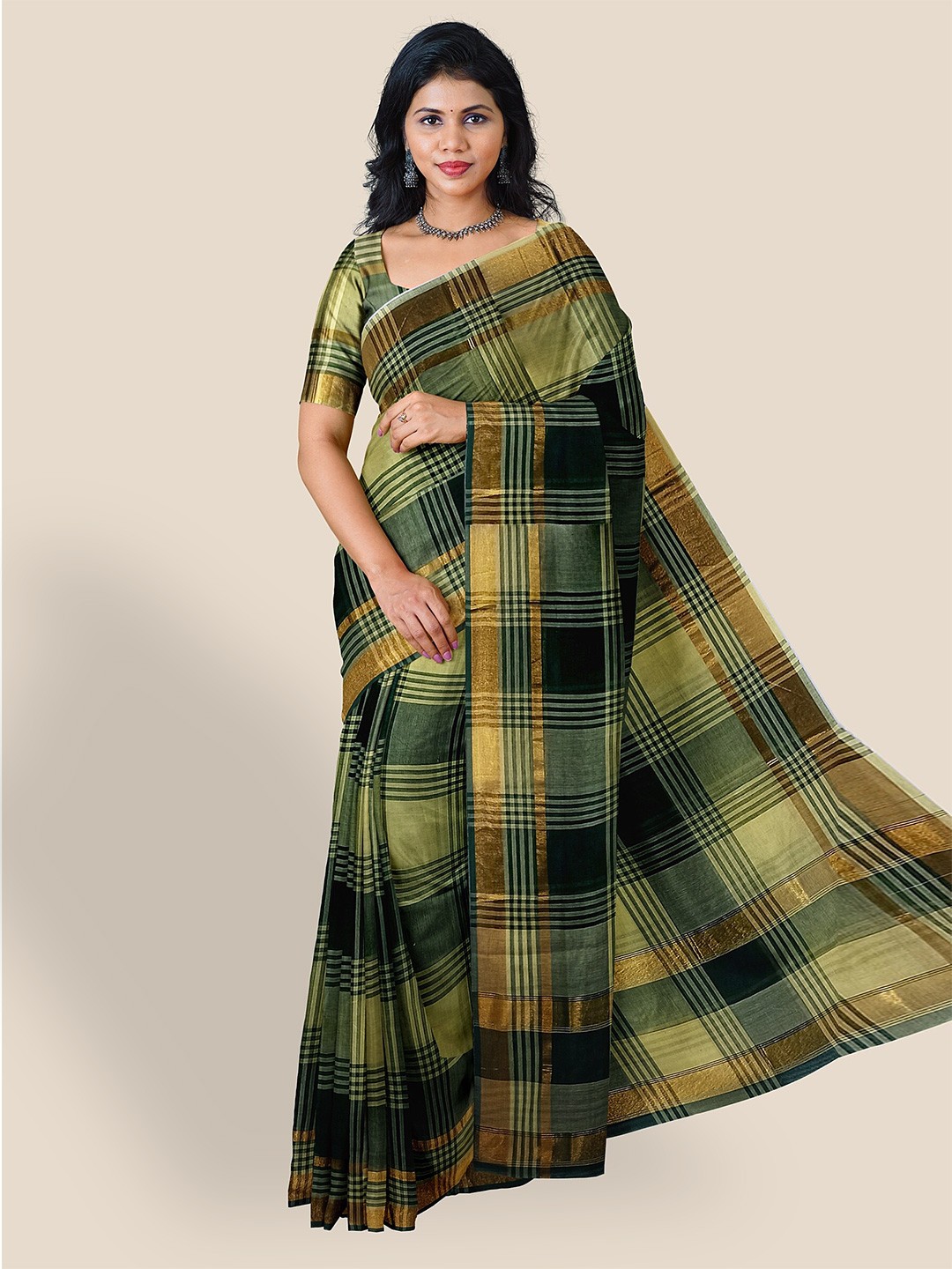 

The Chennai Silks Checked Zari Pure Cotton Venkatgiri Saree, Green