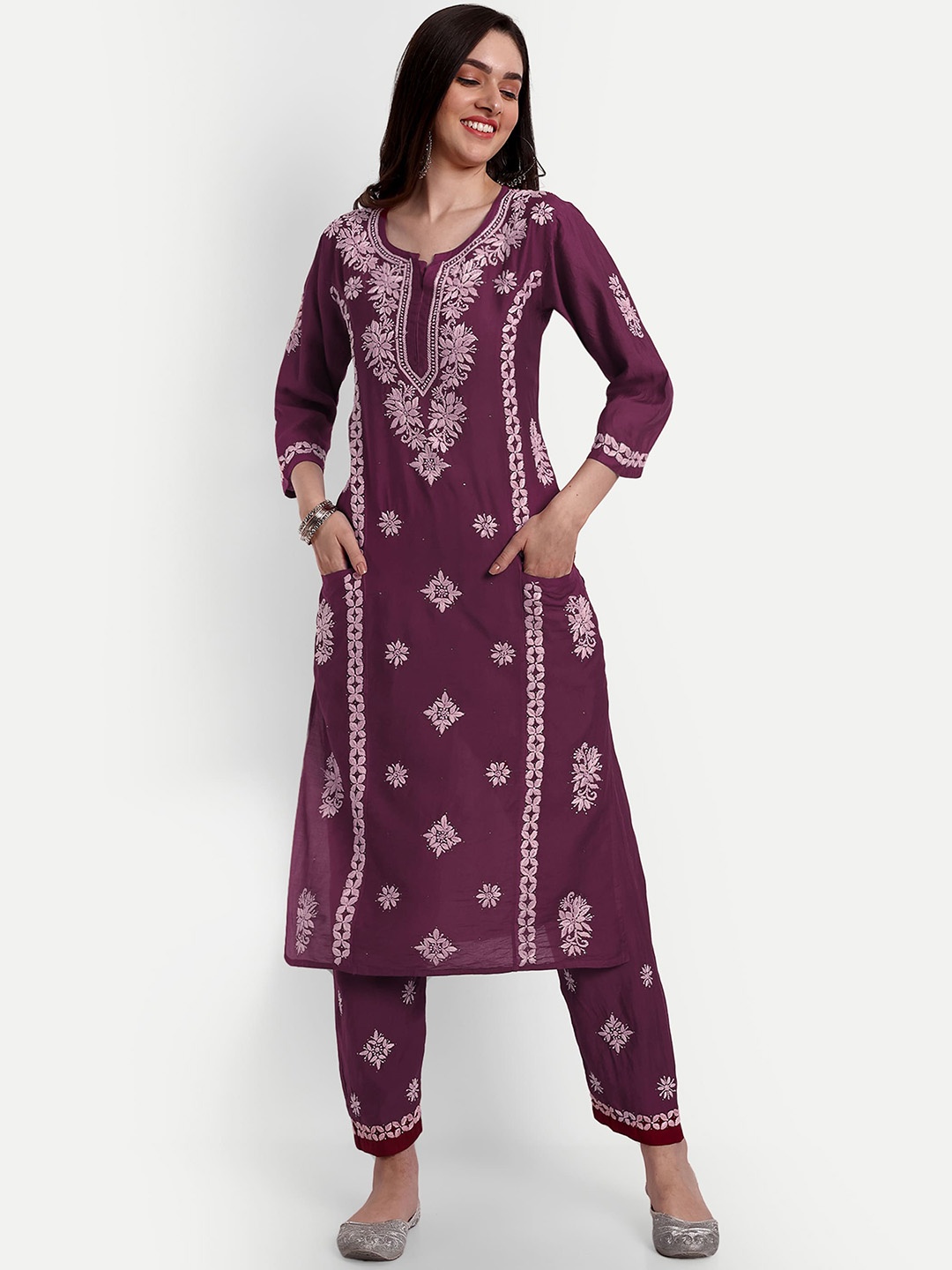 

Indiankala4u Chikankari Embroidered Regular Kurta with Trousers, Burgundy