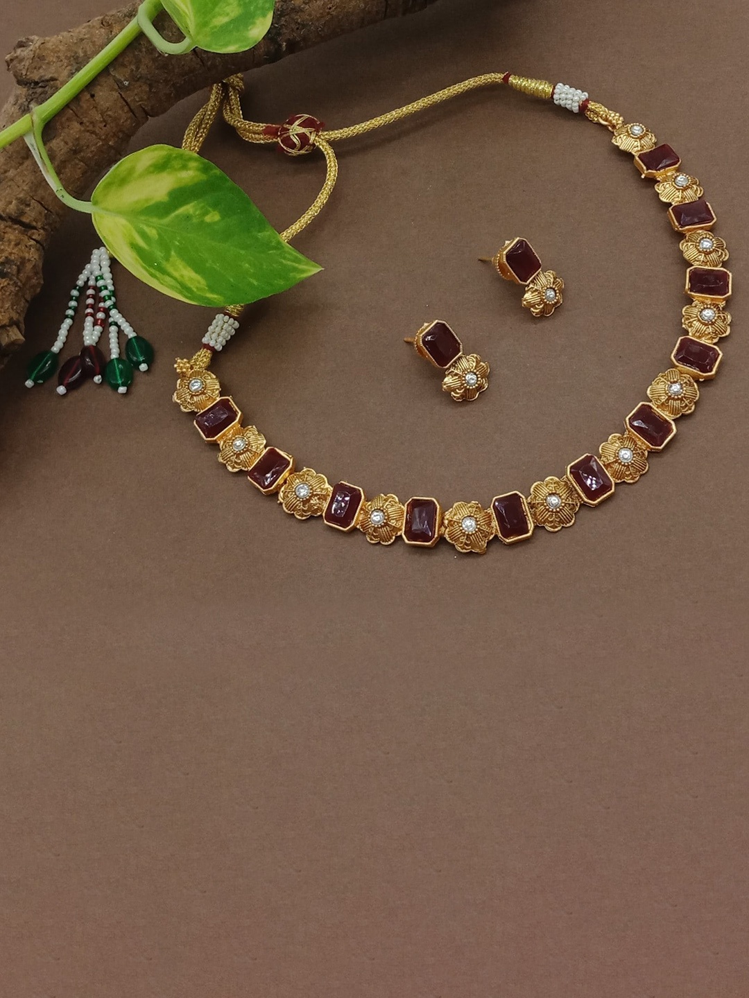 

AASHISH IMITATION Gold-Plated Kundan-Studded Antique Jewellery Set