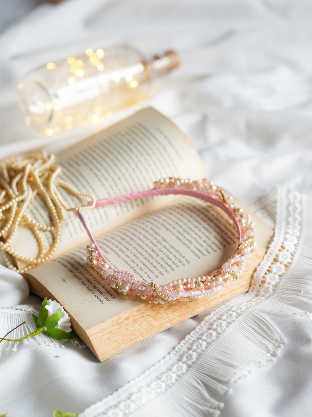 

Choko Girls Pink & Off White Beaded Hairband