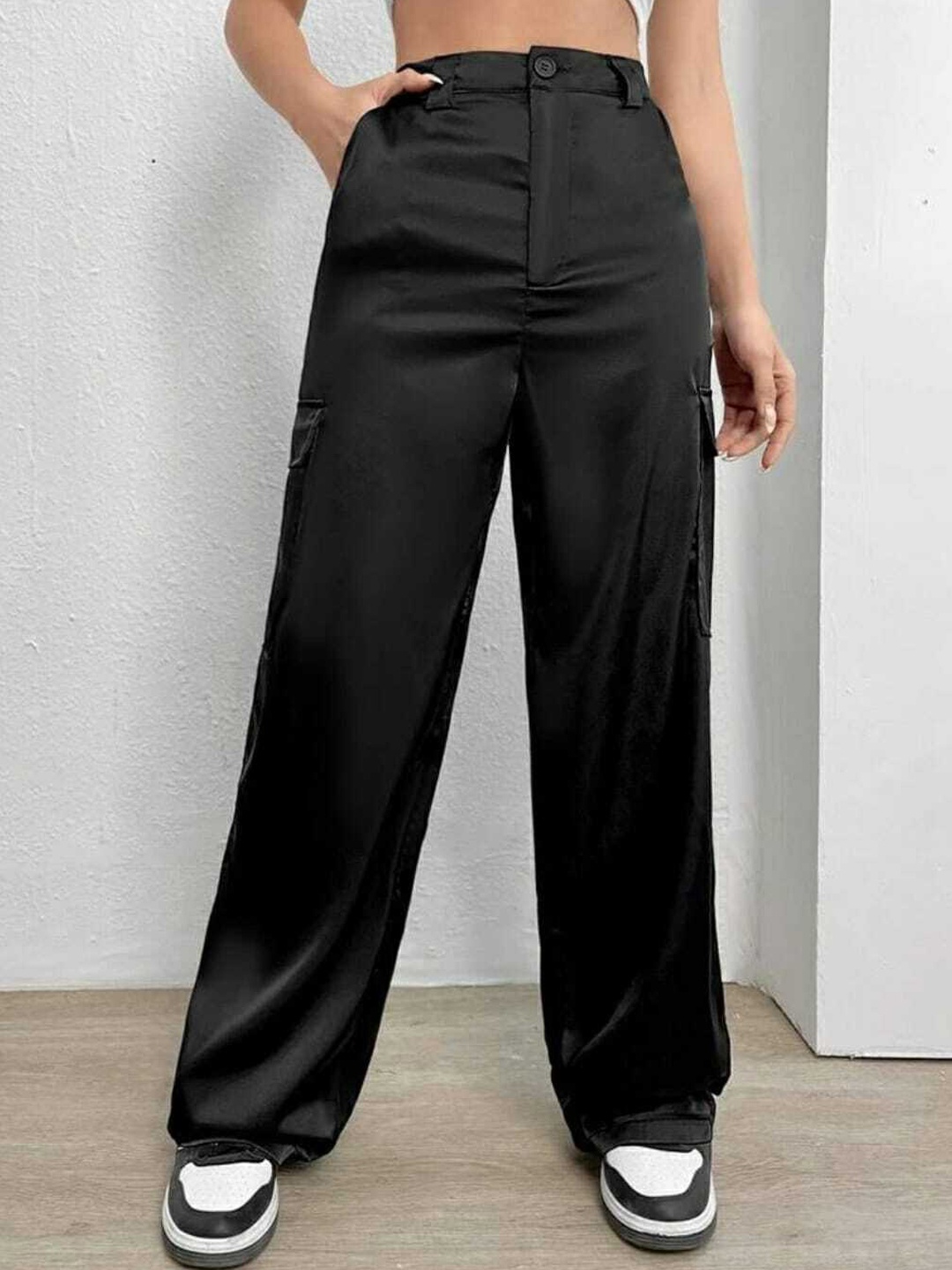 

BROADSTAR Women Relaxed Straight Leg High-Rise Easy Wash Cargo Trousers, Black