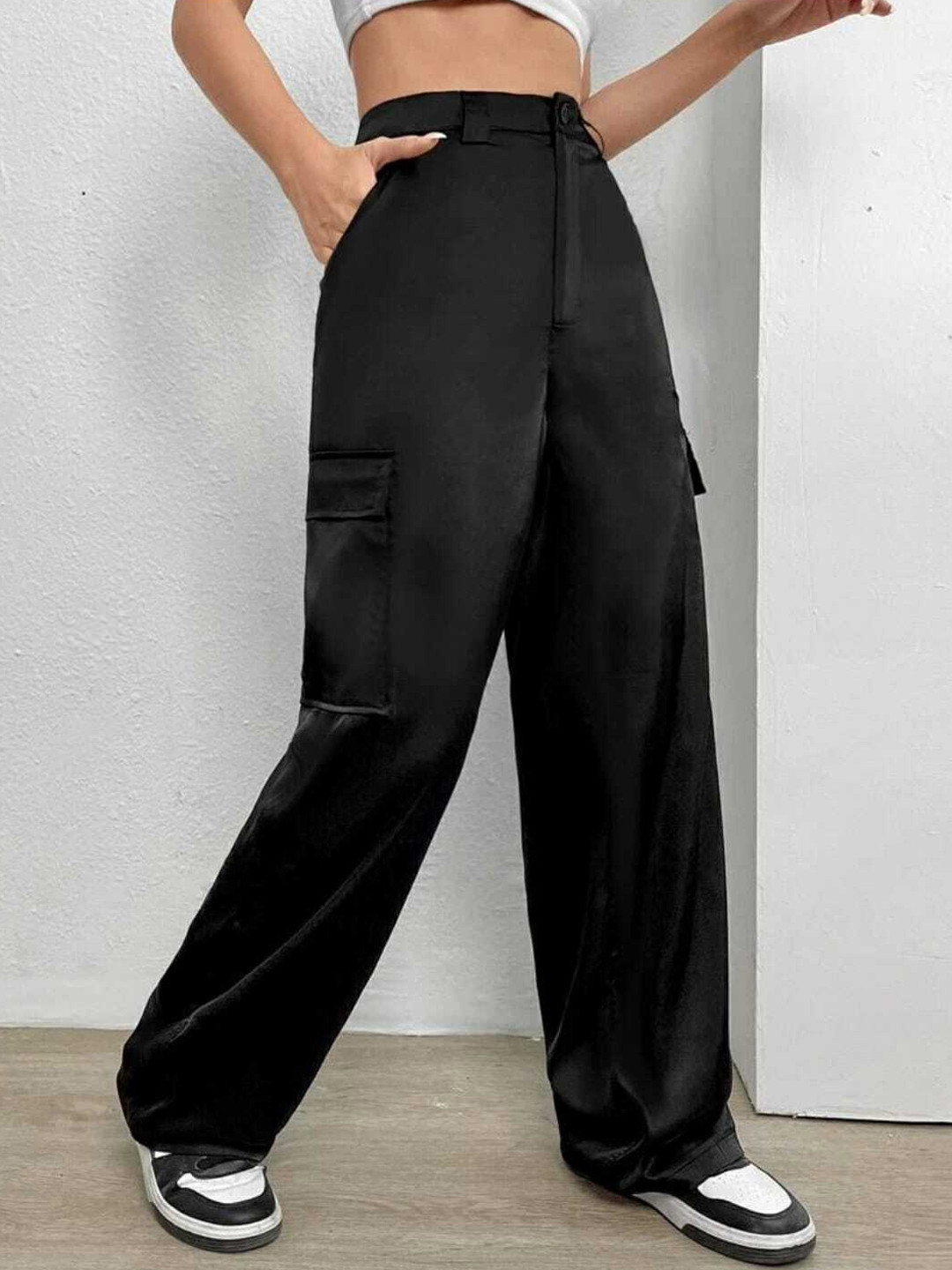 

BROADSTAR Women Relaxed Straight Leg High-Rise Easy Wash Cargo, Black