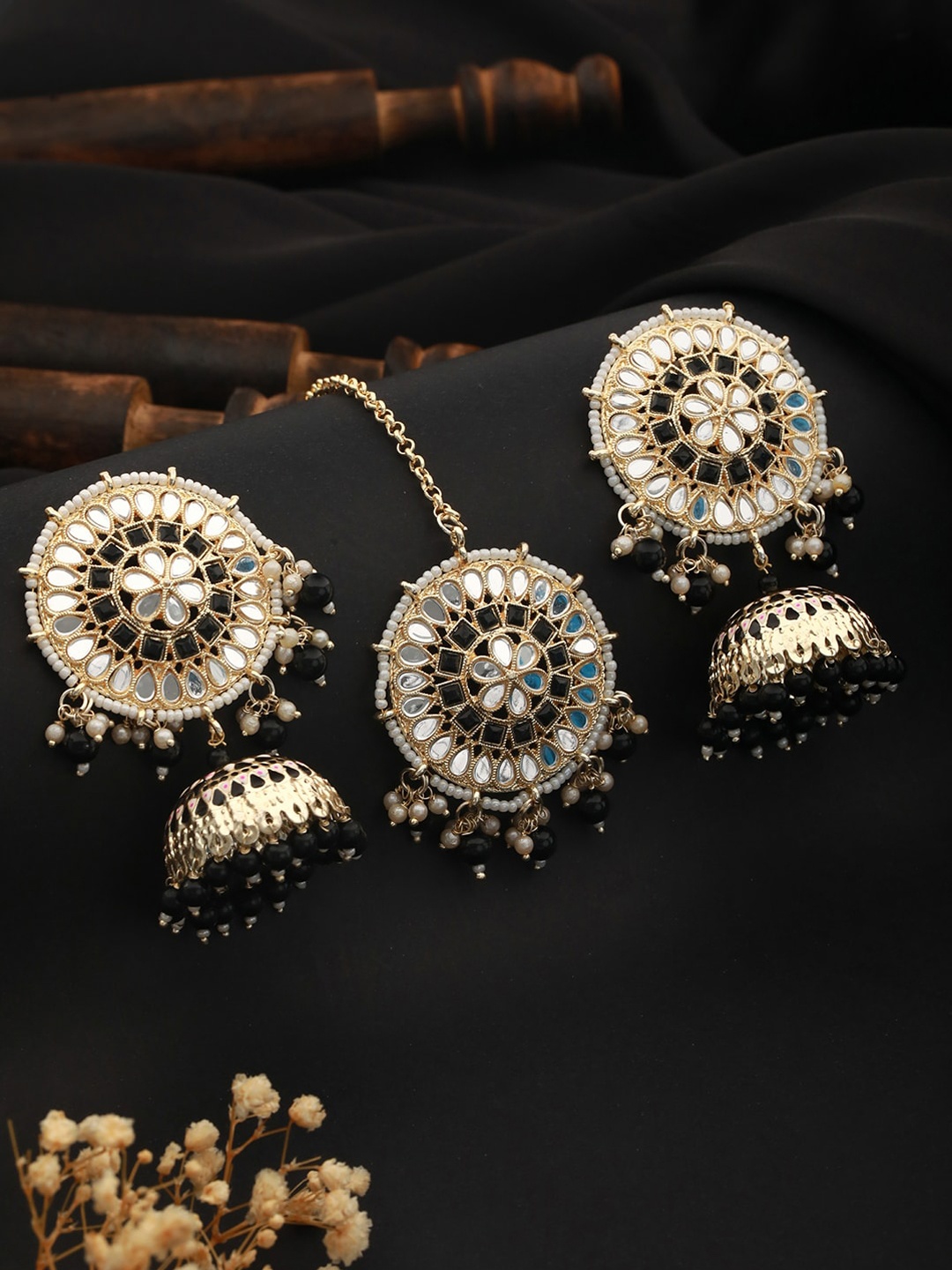 

Aadvik Designs Gold-Plated Stone-Studded & Beaded Mang Tika With Earring