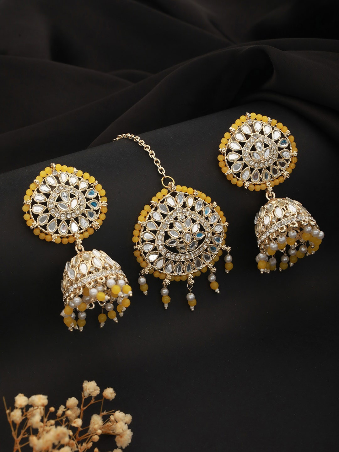

Aadvik Designs Gold-Plated Stone-Studded & Pearls-Beaded Mang Tika With Earring