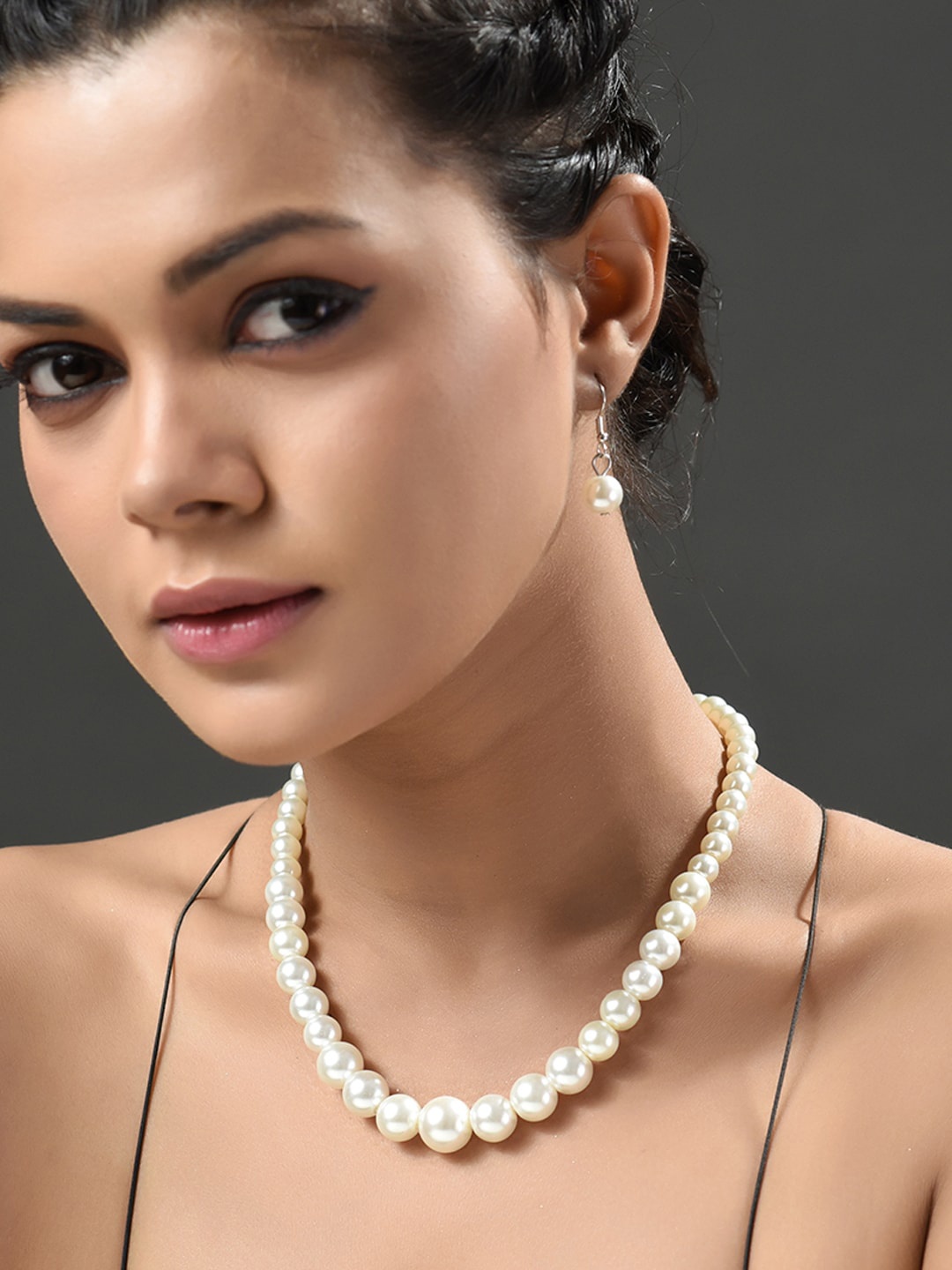 

phuljhadi Pearl Studded & Beaded Jewellery Set, Off white