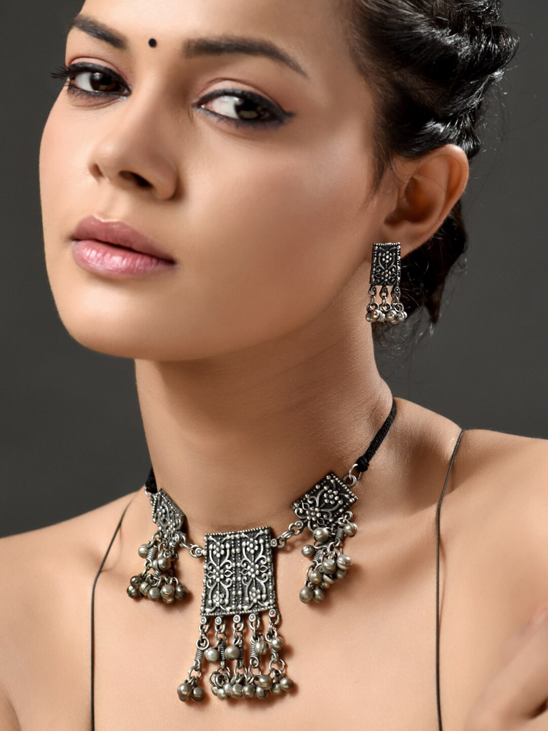 

phuljhadi Silver-Plated Ethnic Motif Designed Oxidised Jewellery Set