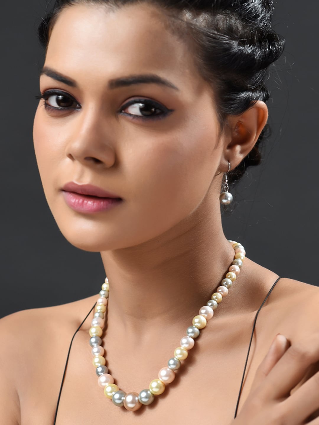 

phuljhadi Artificial Beaded Jewellery Set, Off white