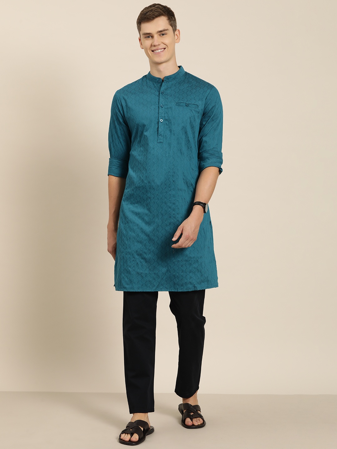 

HERE&NOW Men Woven Design Mandarin Collar Kurta, Navy blue