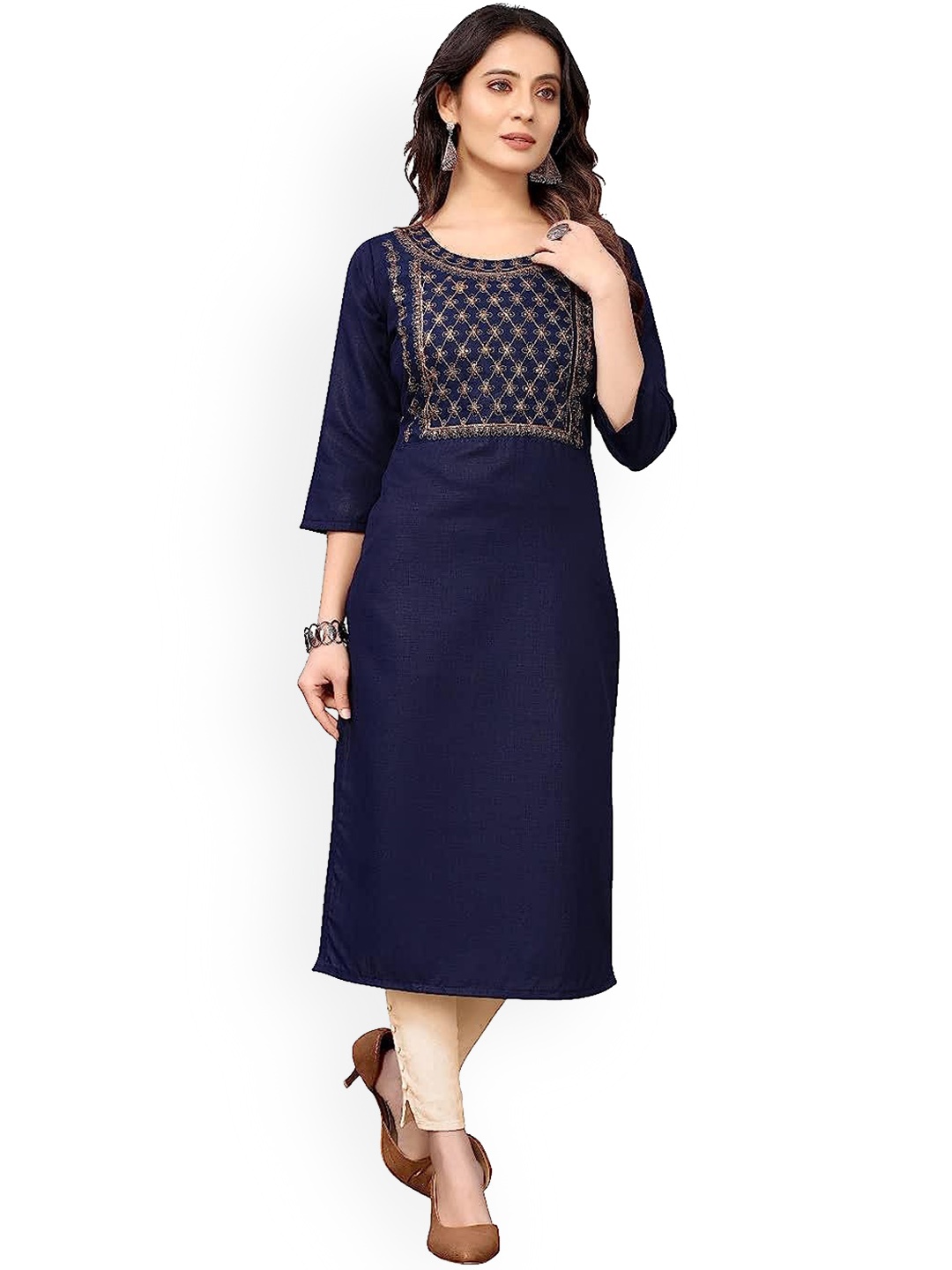 

PERFECTBLUE Floral Yoke Design Sequinned Detail Regular Kurta with Trousers, Navy blue