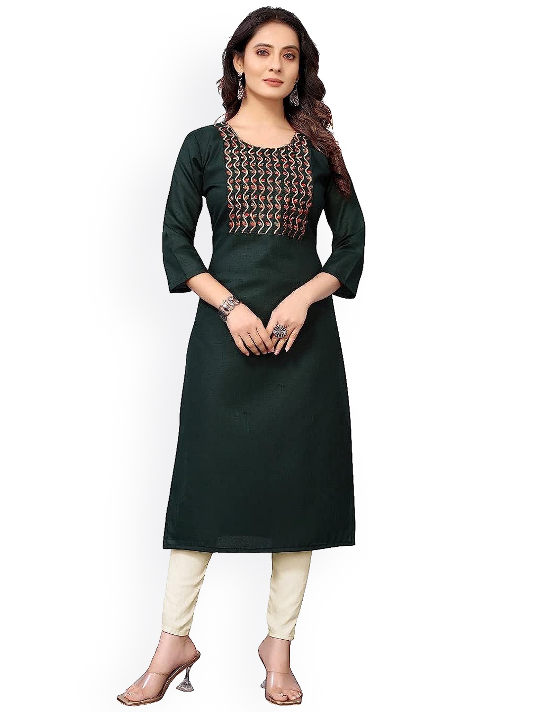 

PERFECTBLUE Floral Yoke Design Thread Work Detail Regular Kurta with Trousers, Green