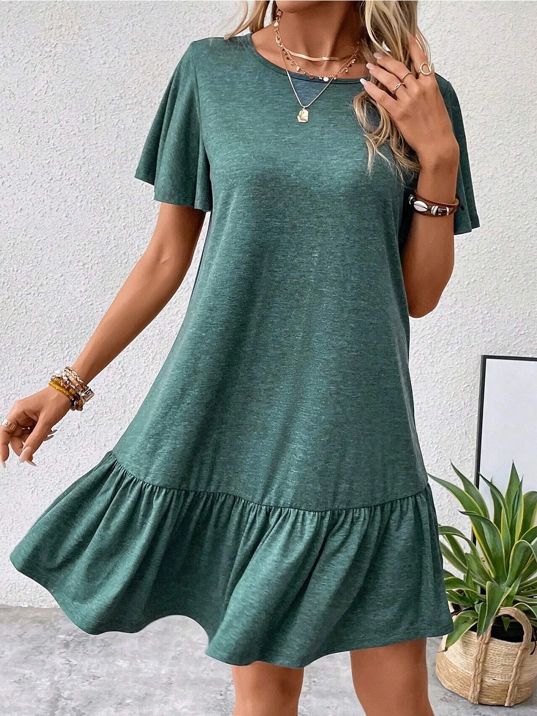 

StyleCast Green Flared Sleeves Tiered T-shirt Dress