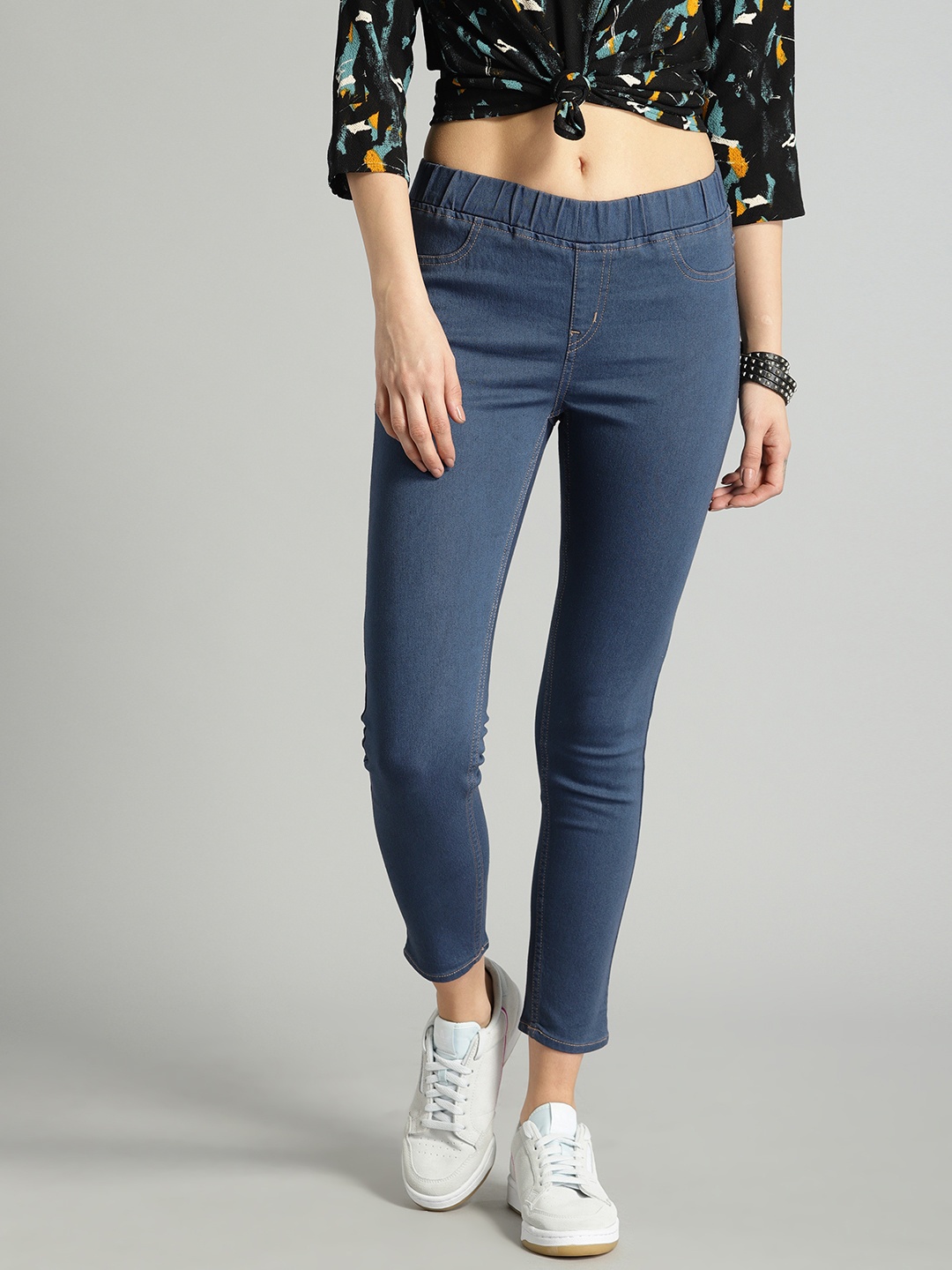 

Roadster Women Blue Solid Denim Jeggings