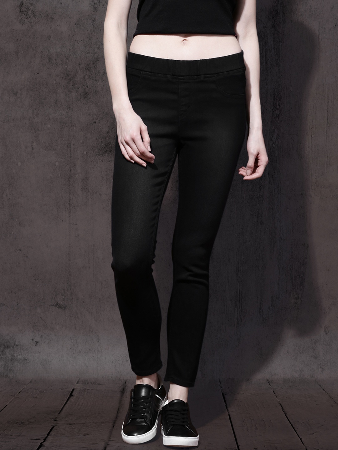 

Roadster Women Black Skinny Fit Stretchable Jeggings