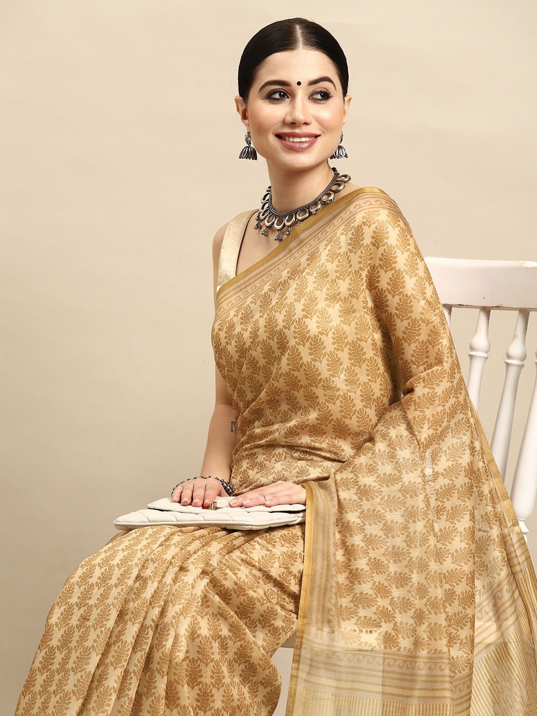 

Silk Land Ethnic Motifs Printed Block Print Saree, Beige